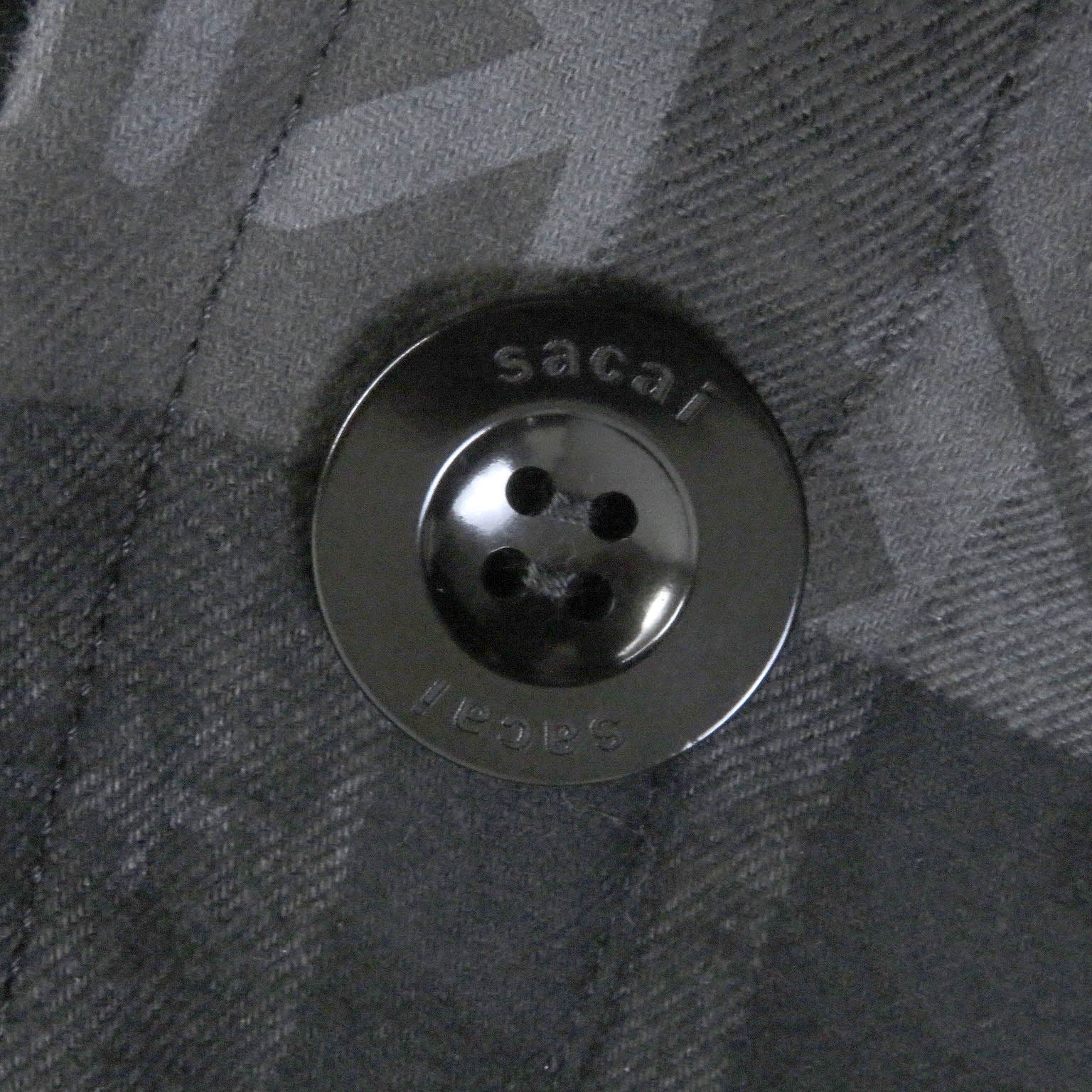 Sacai Eric Haze チェック ロゴ プリント オーバーサイズ コート