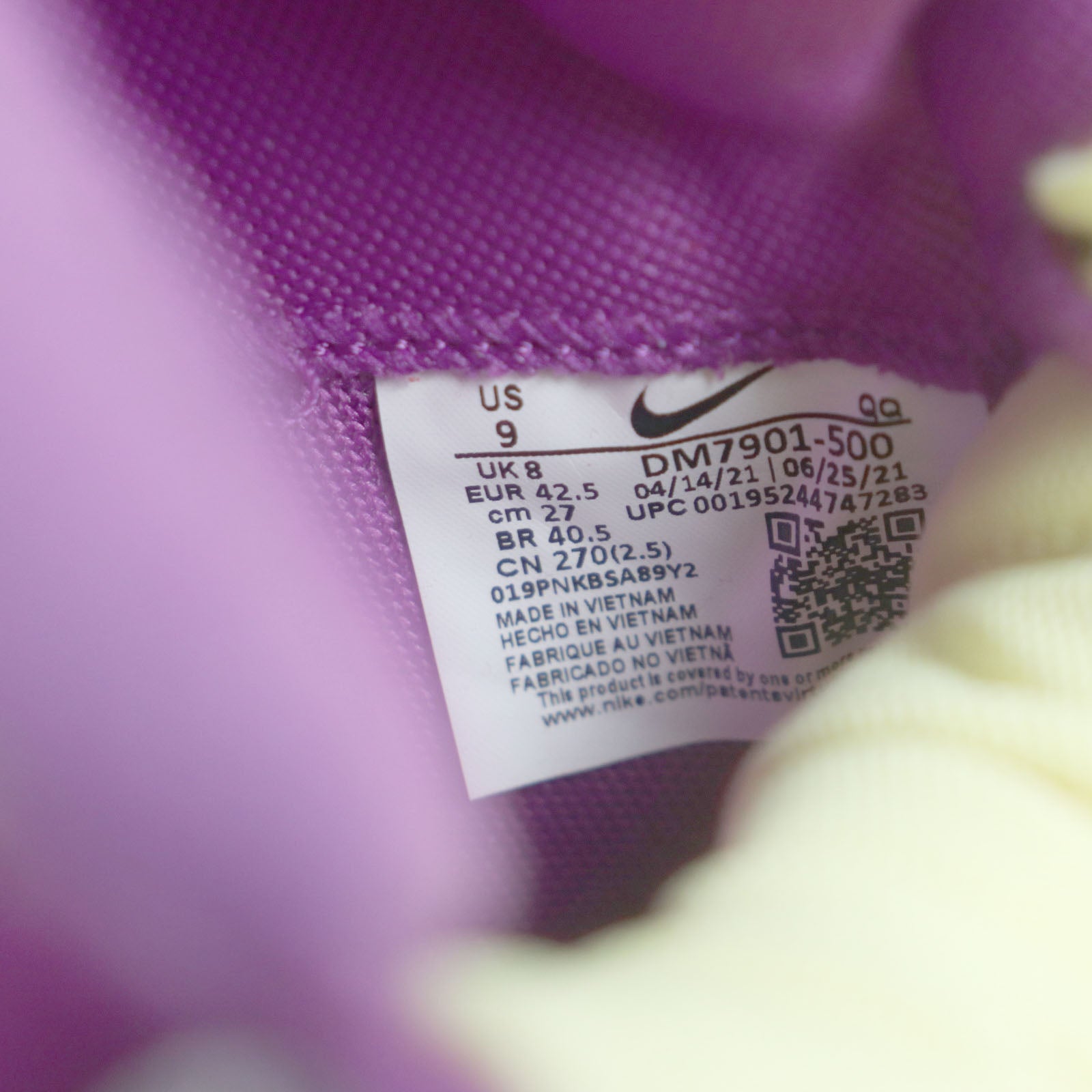 NIKE KAWS SACAI BLAZER LOW パープル ダスク スニーカー