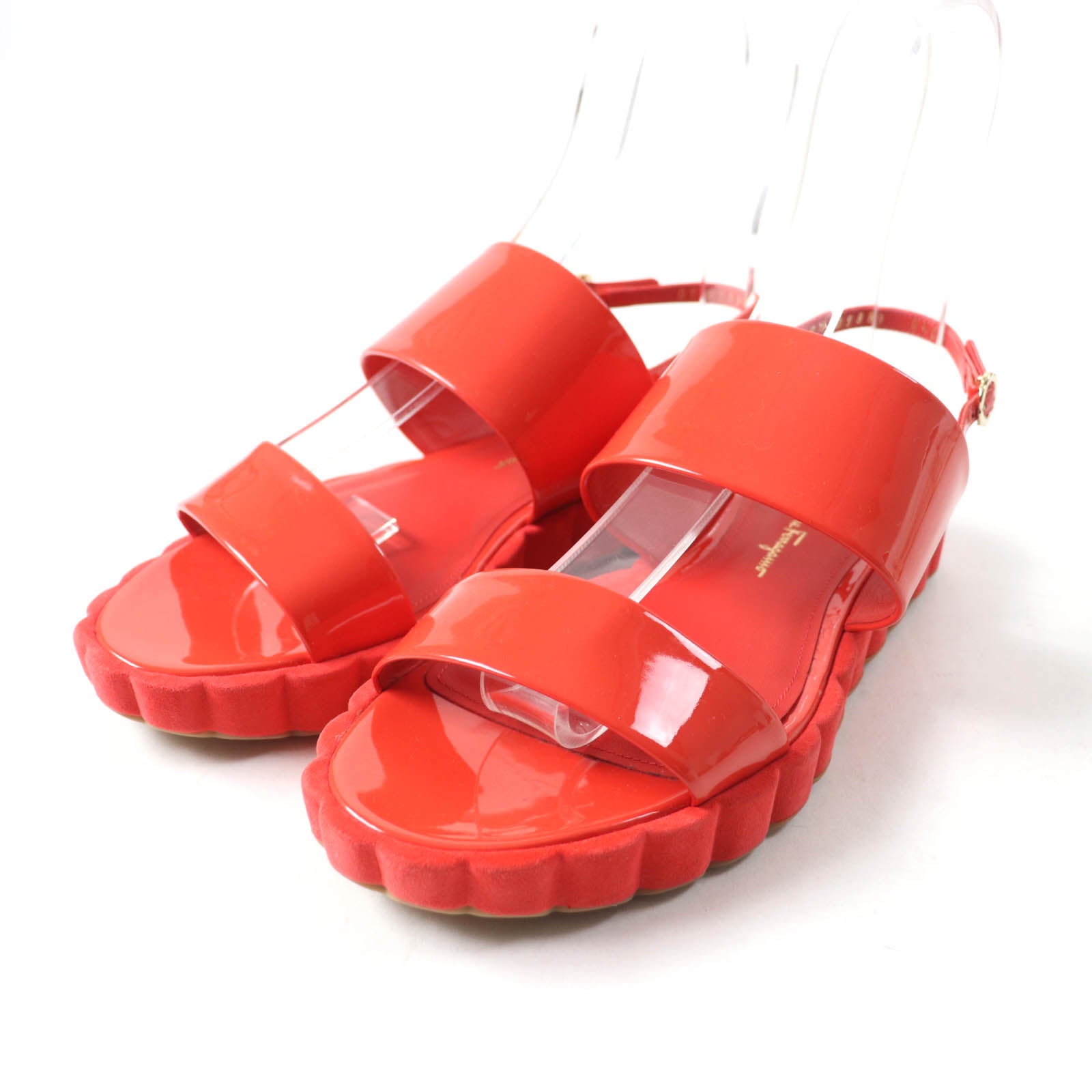 サルヴァトーレ フェラガモ パテント レザー サンダル レッド