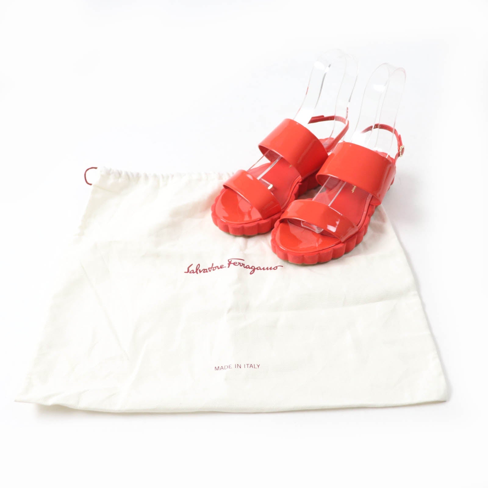 サルヴァトーレ フェラガモ パテント レザー サンダル レッド