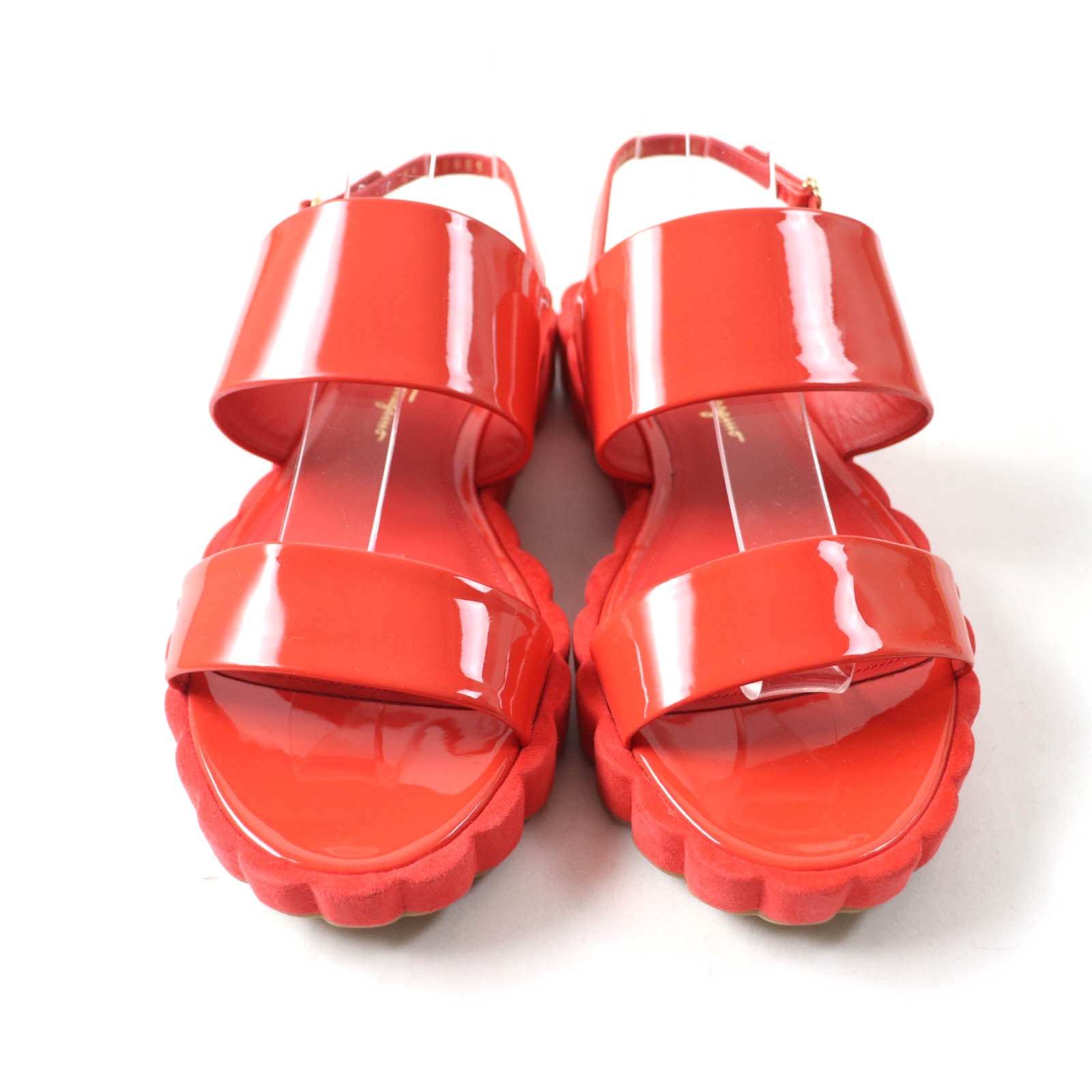 サルヴァトーレ フェラガモ パテント レザー サンダル レッド