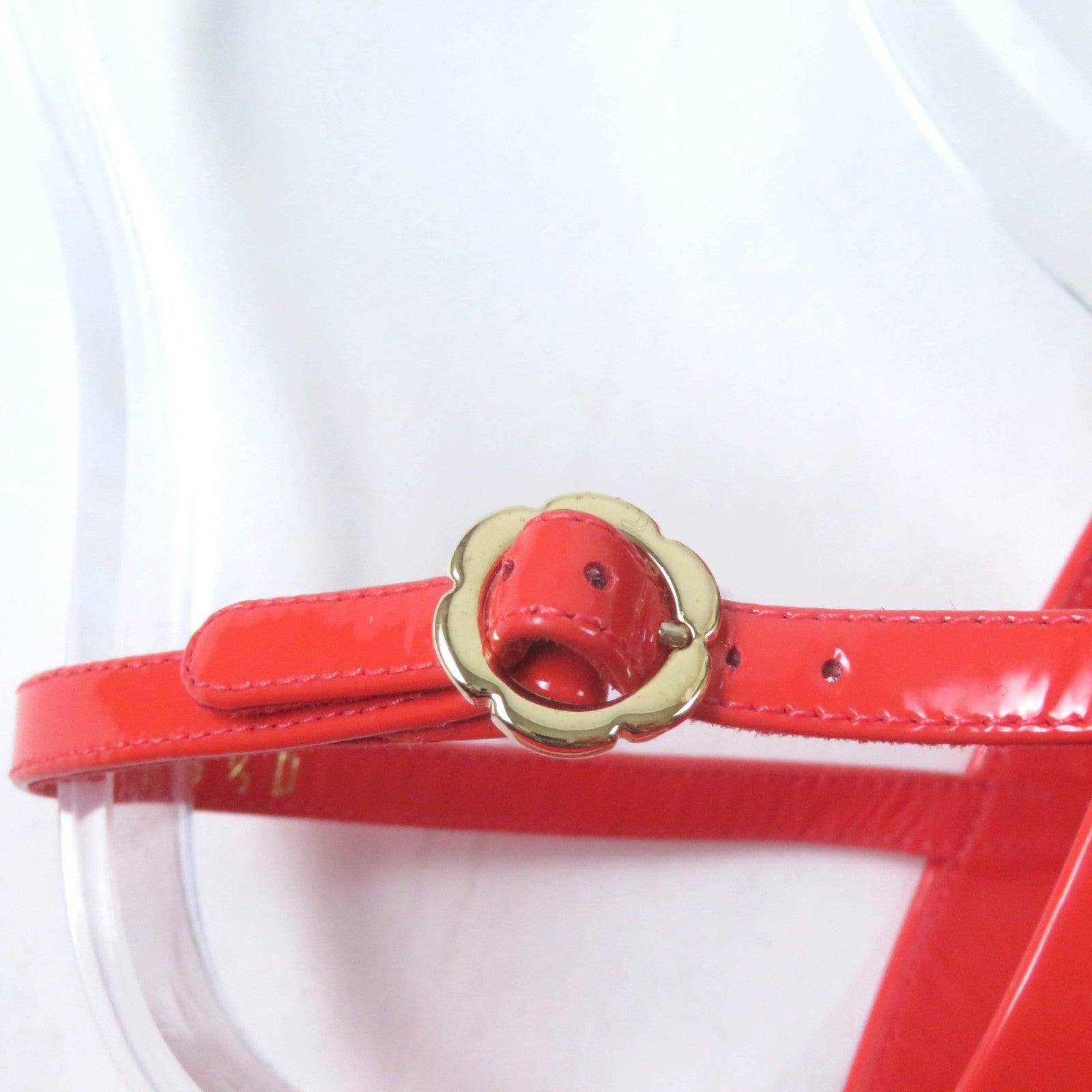 サルヴァトーレ フェラガモ パテント レザー サンダル レッド