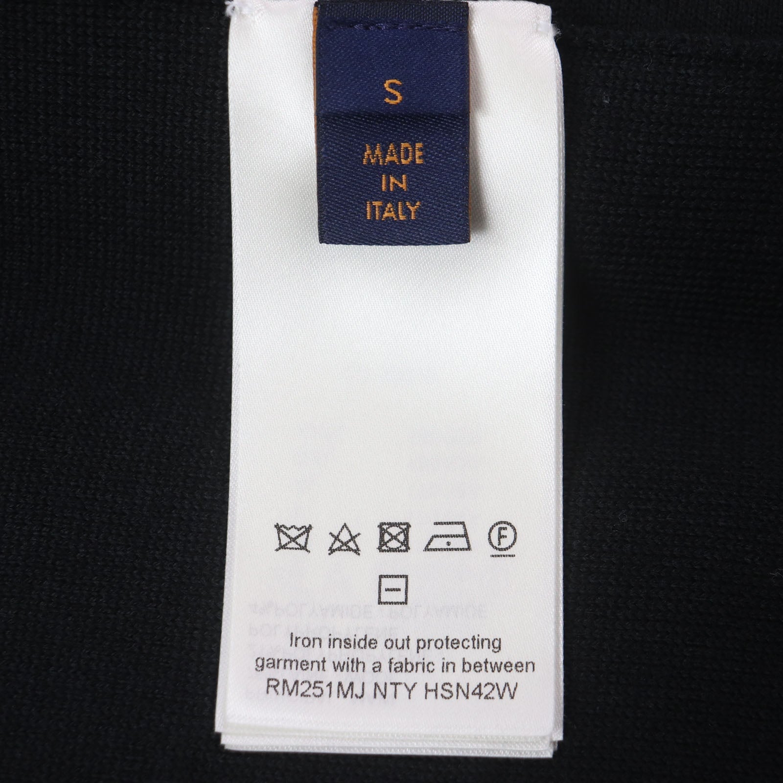 ルイヴィトン 1AFYEJ エンボス ブルゾン