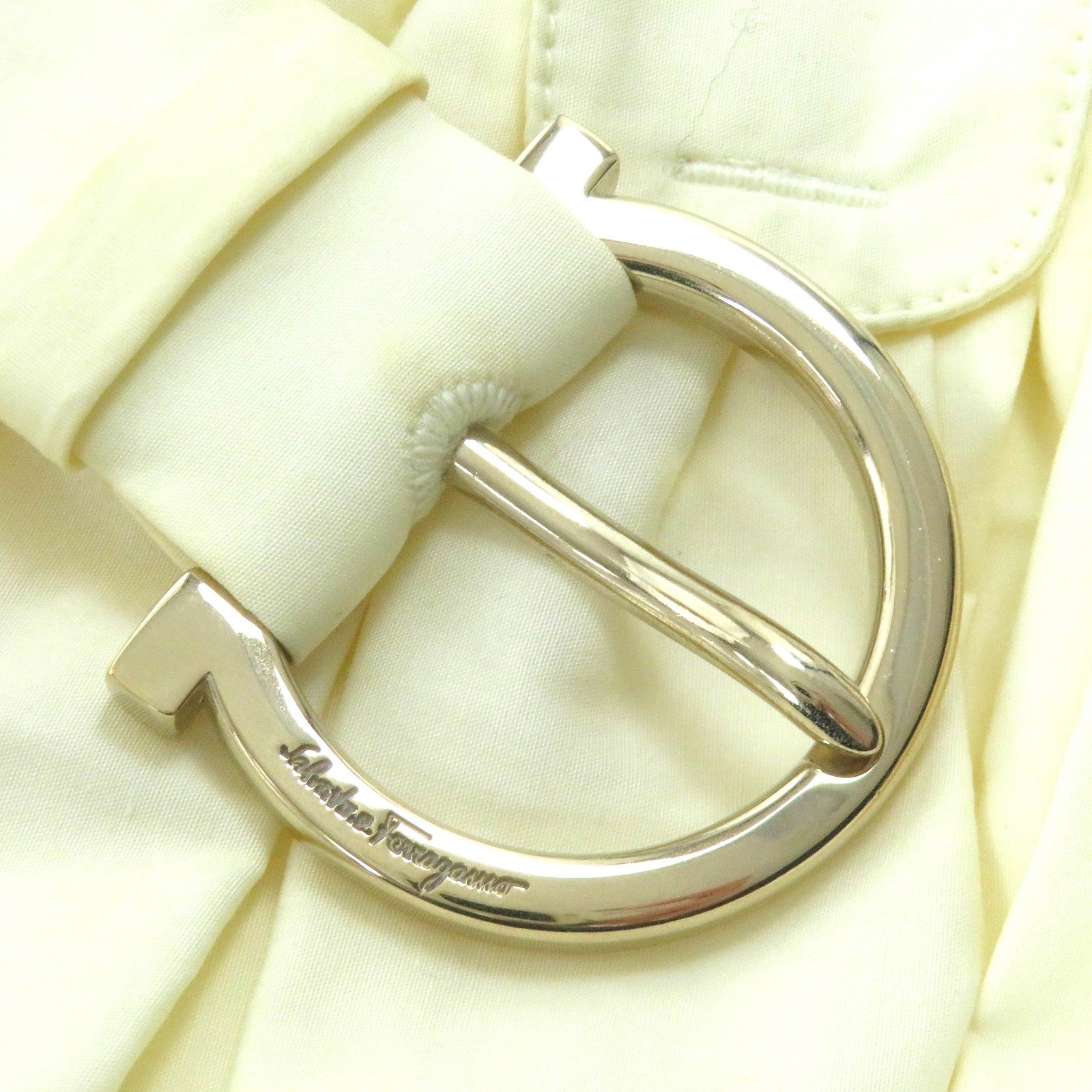 サルヴァトーレ フェラガモ ドラゴンフライ バタフライ スカート