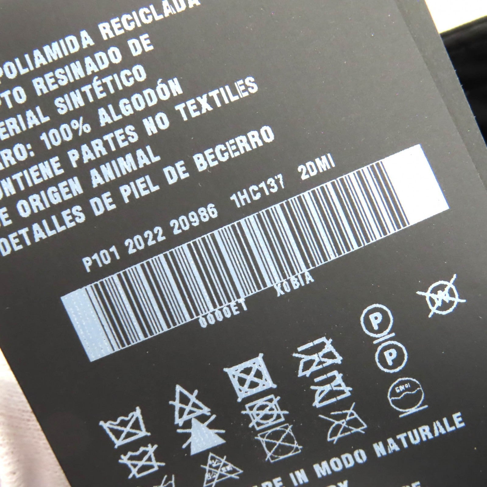 プラダ Re-Nylon トライアングル ロゴ バケット ハット