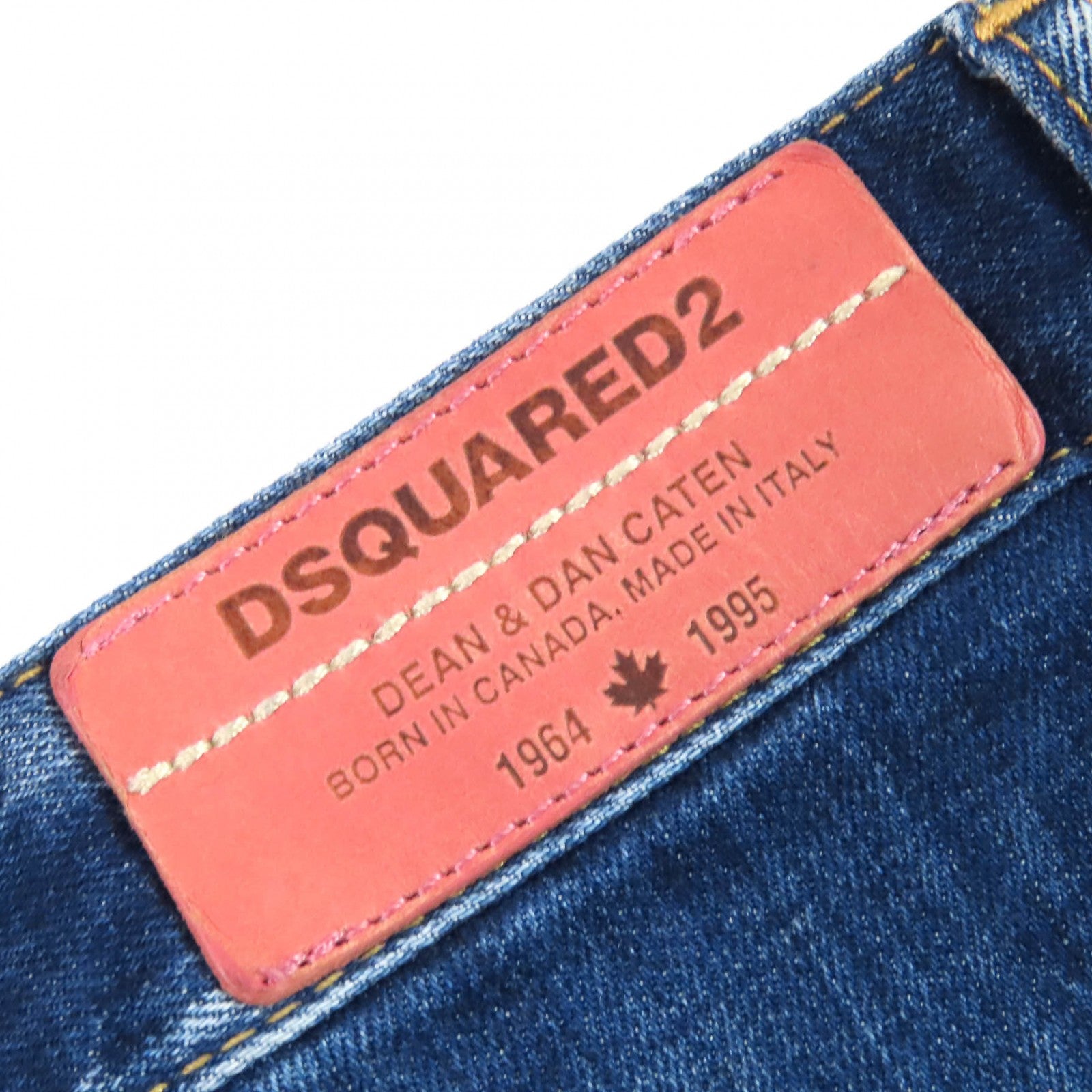 DSQUARED2 クラシック ケニー ツイスト ジーンズ