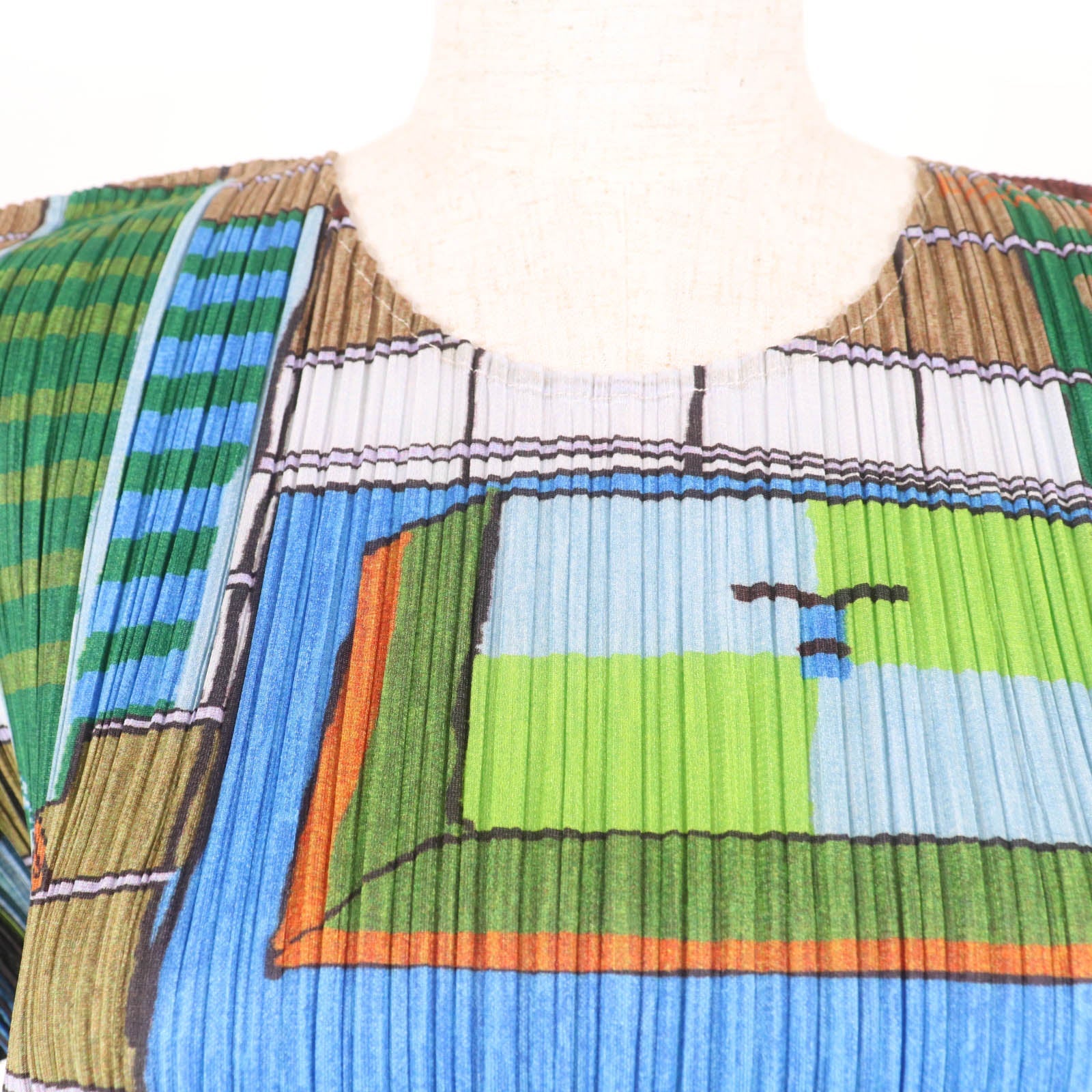 PLEATS PLEASE ポリエステルTシャツ