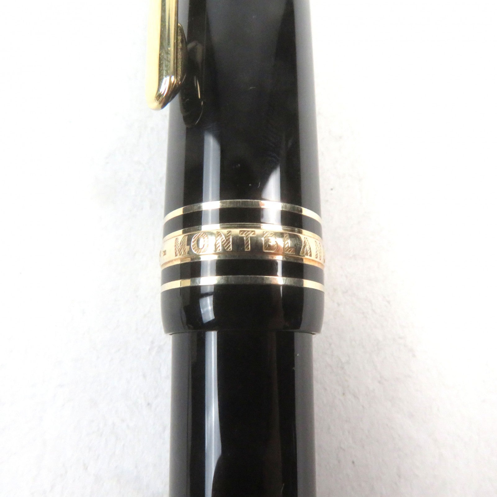 MONTBLANC Meisterstuck Signature Ballpoint Pen