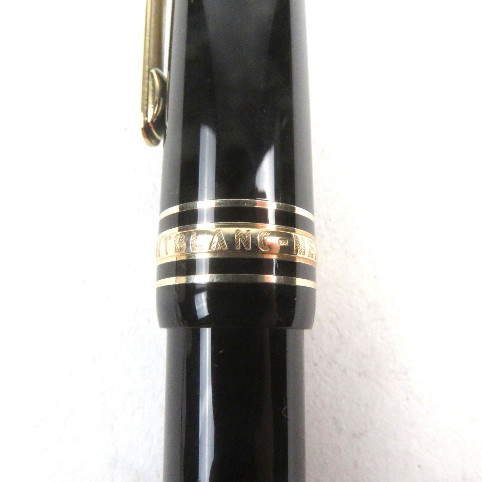 MONTBLANC Meisterstuck Signature Ballpoint Pen