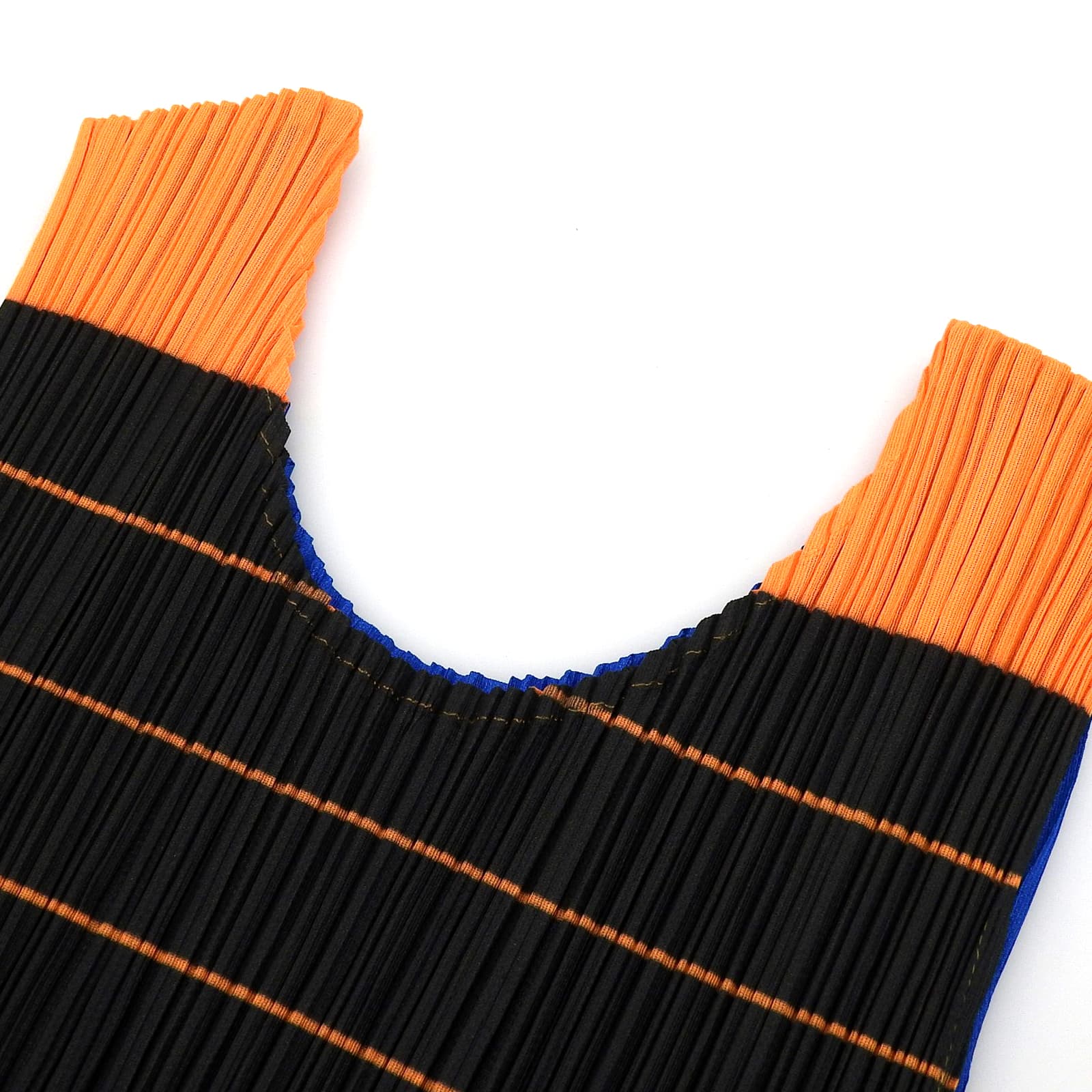 PLEATS PLEASE プリーツ ポリエステル ノースリーブ Tシャツ