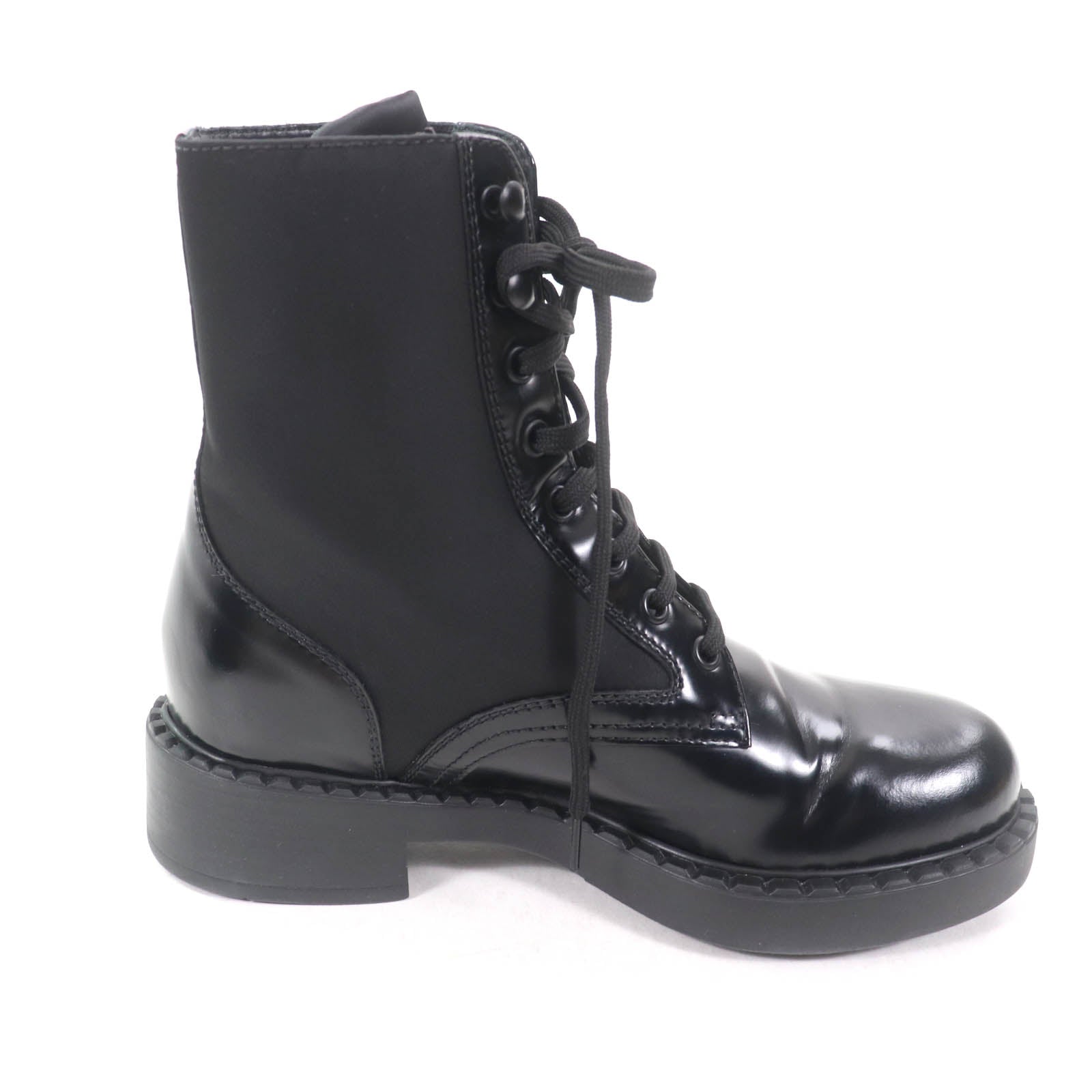 プラダ Re-Nylon ロゴ レザーブーツ