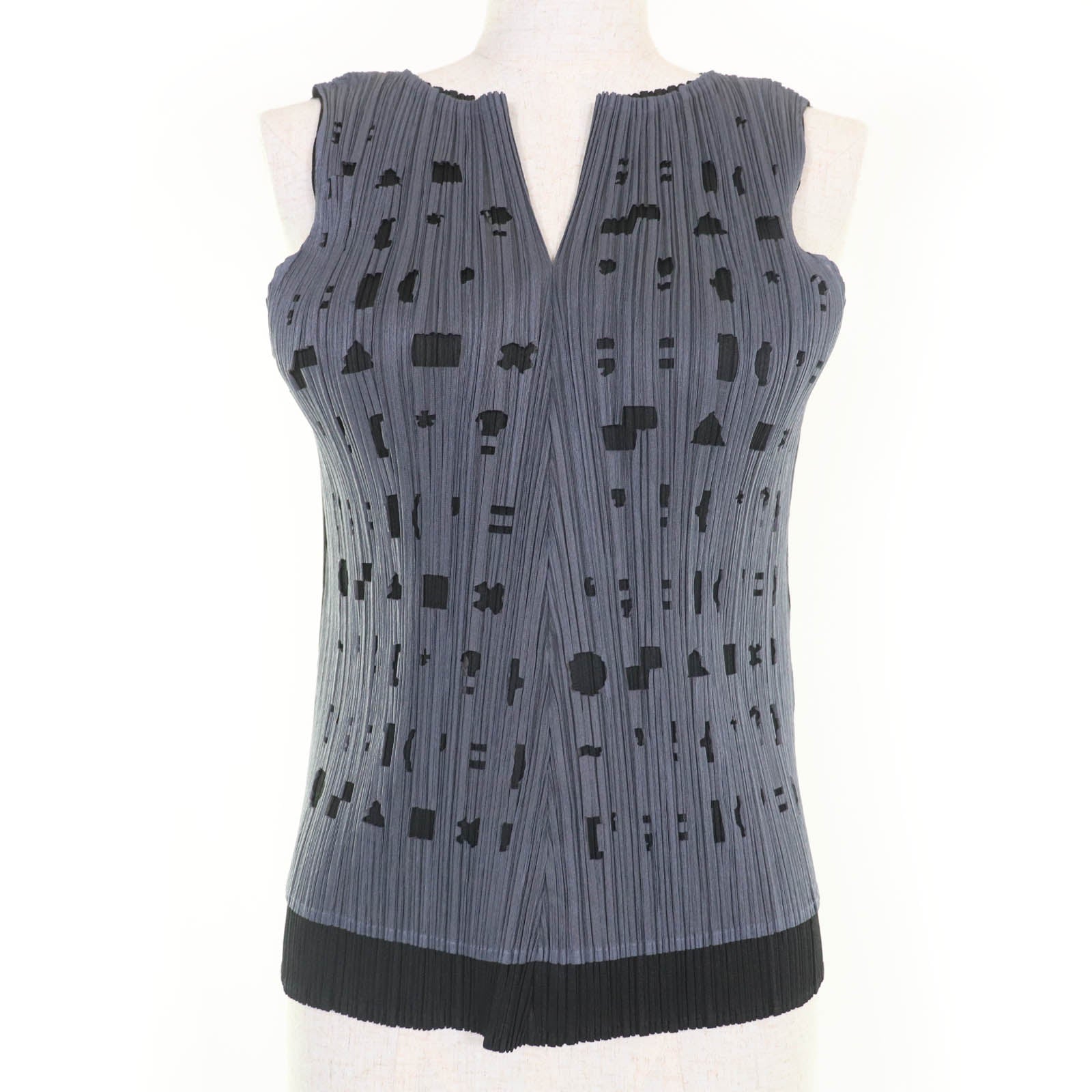 PLEATS PLEASE Tシャツ メイン ボディ ノースリーブ トップ