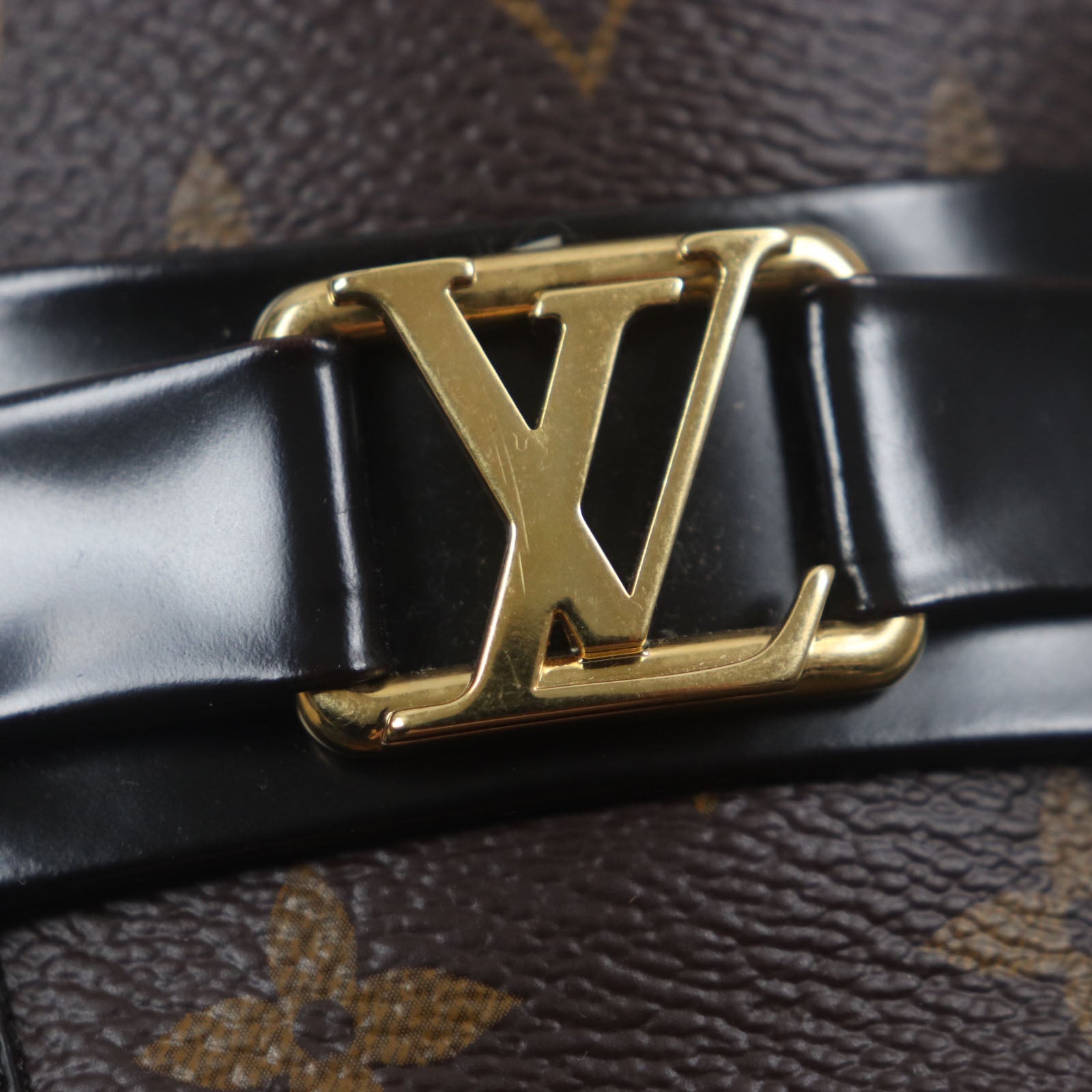 ルイヴィトン LV ロゴ モノグラム レザー ミュール