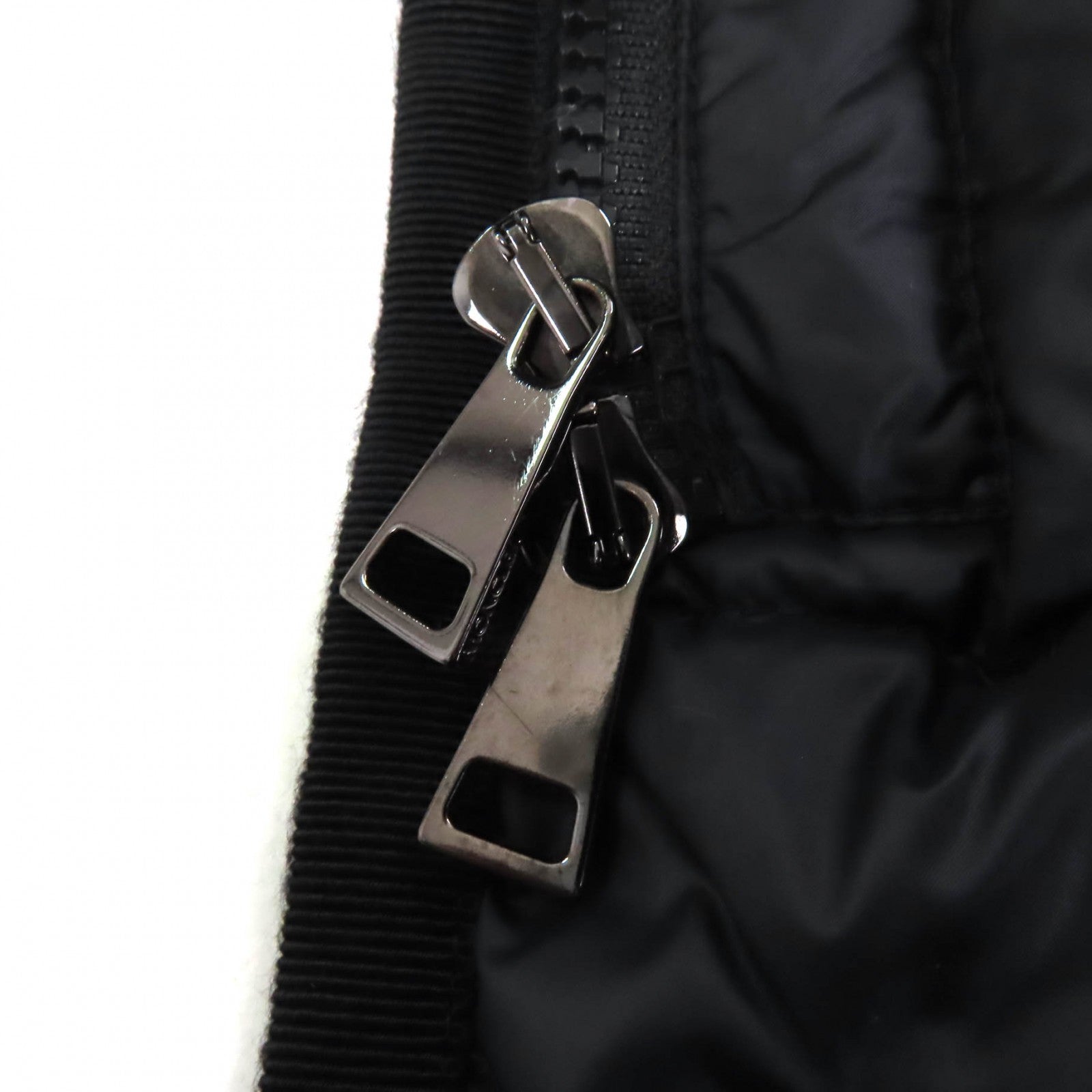 Moncler HERMIFUR ナイロンダウンコート