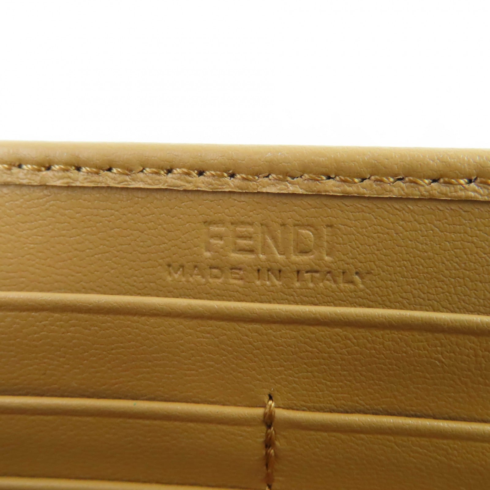 フェンディ FFメタル バゲット コンチネンタル レザー 長財布