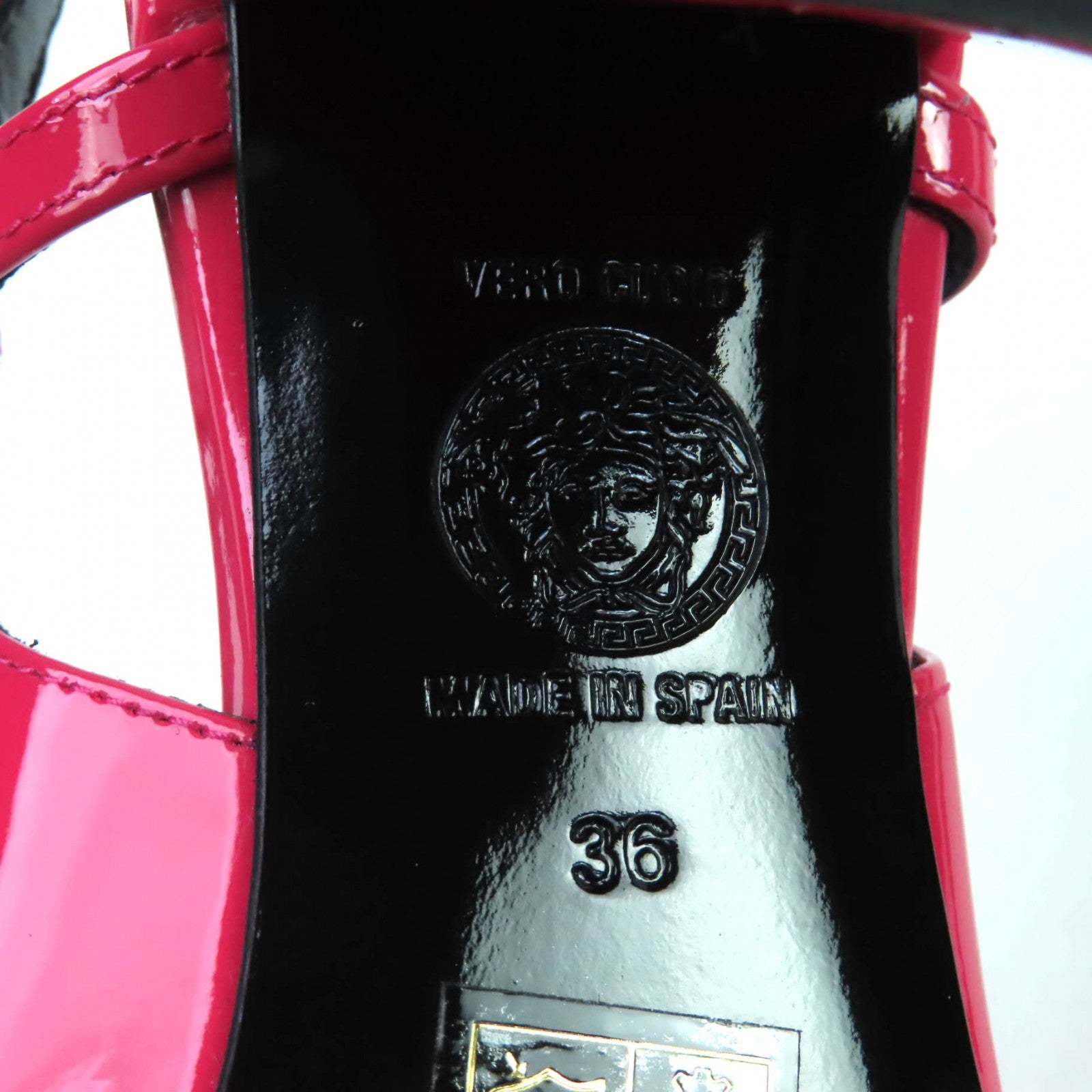 ヴェルサーチ パテント レザー パンプス