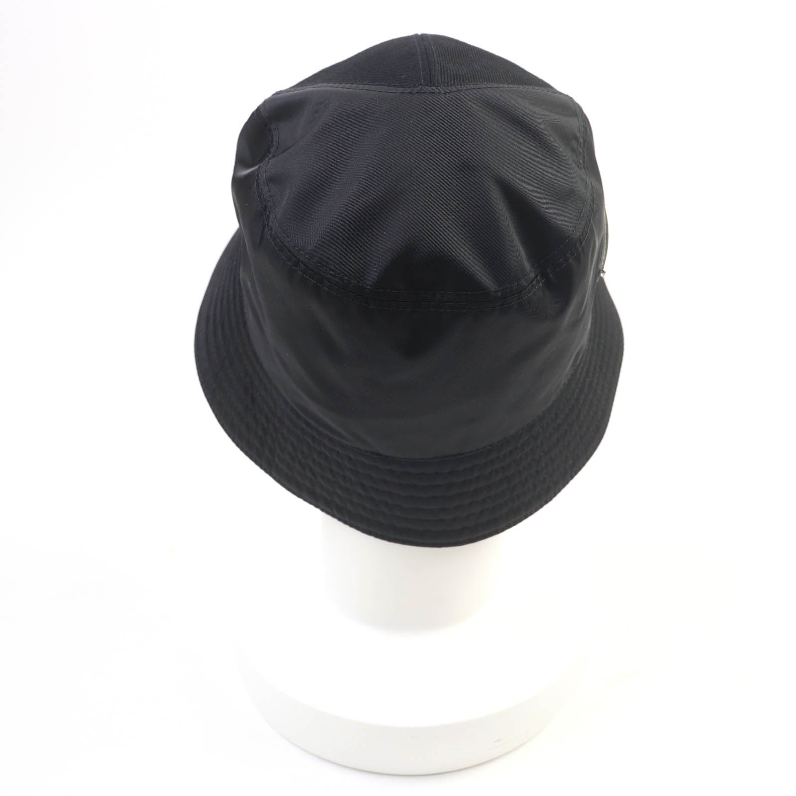 プラダ RE-NYLON トライアングル ロゴ バケットハット