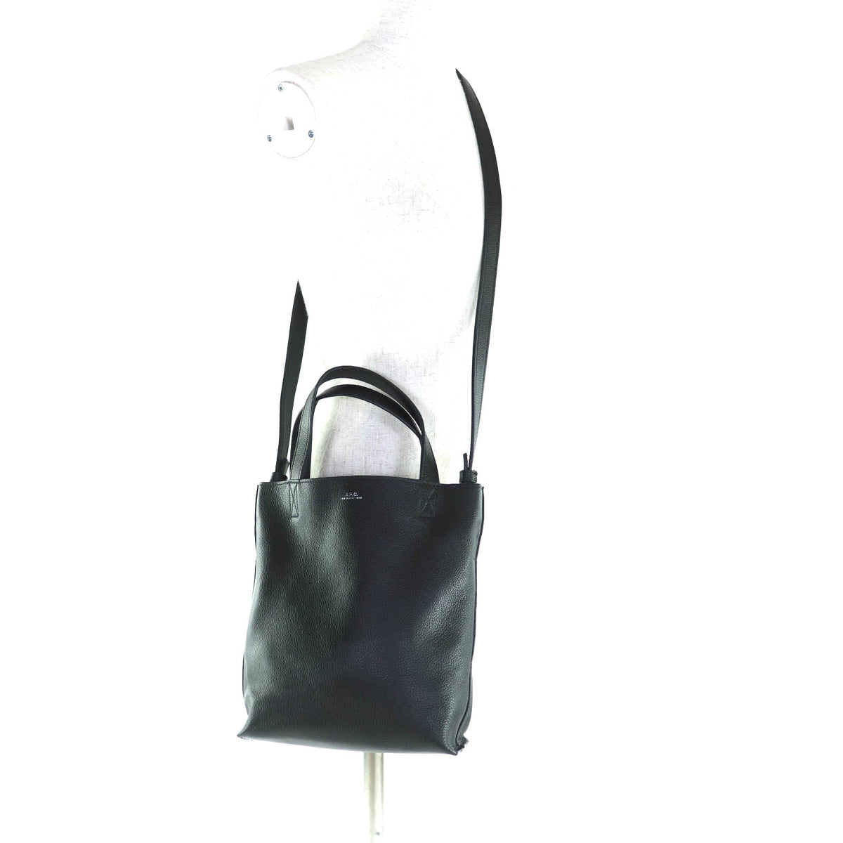 A.P.C. レザーショルダーバッグ
