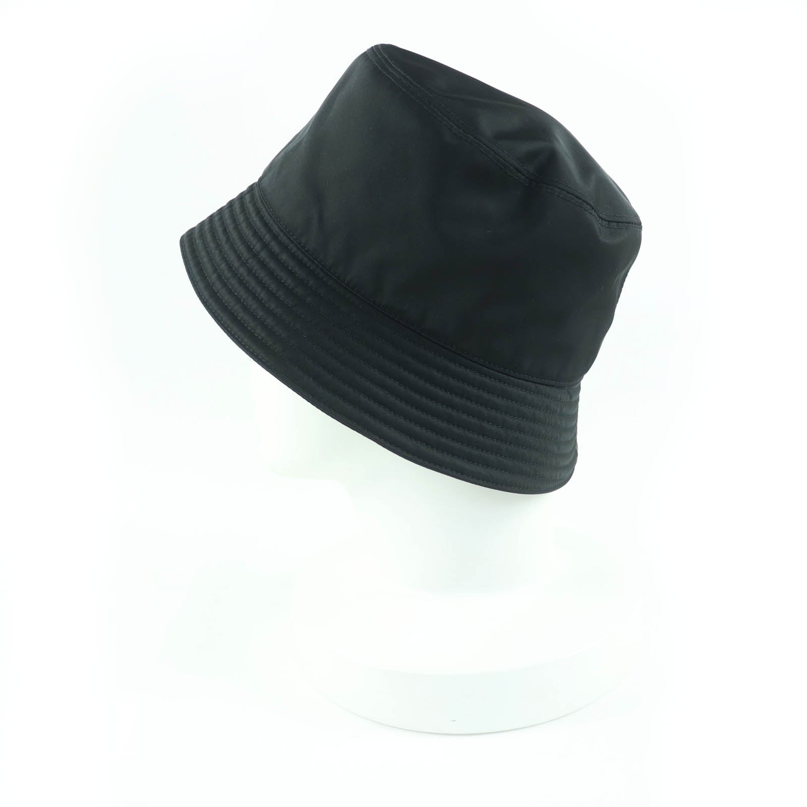 プラダ Re-Nylon トライアングル ロゴ ハット
