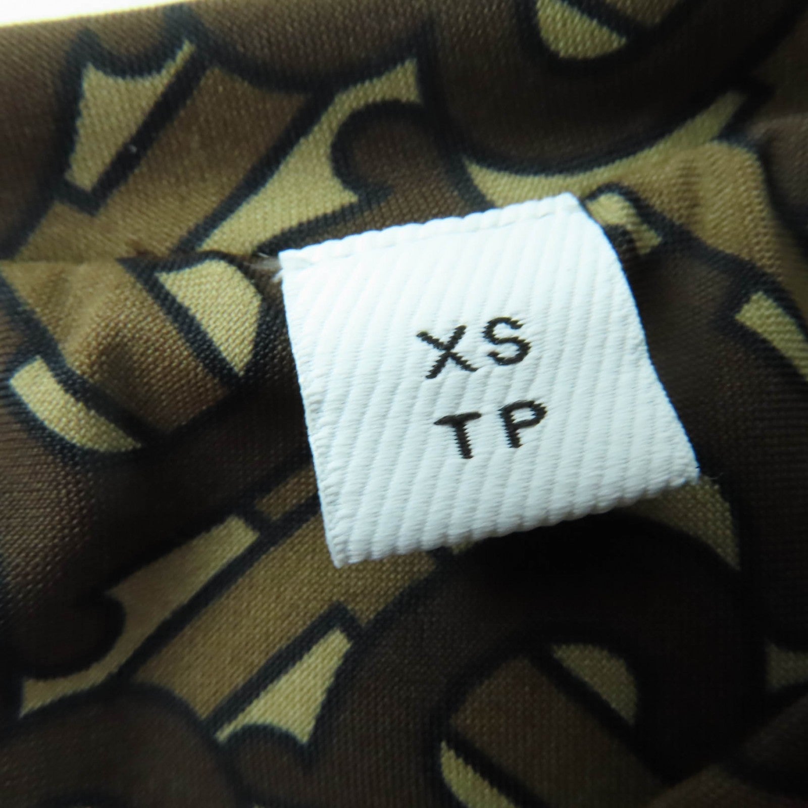 バーバリー TBモノグラム トップス