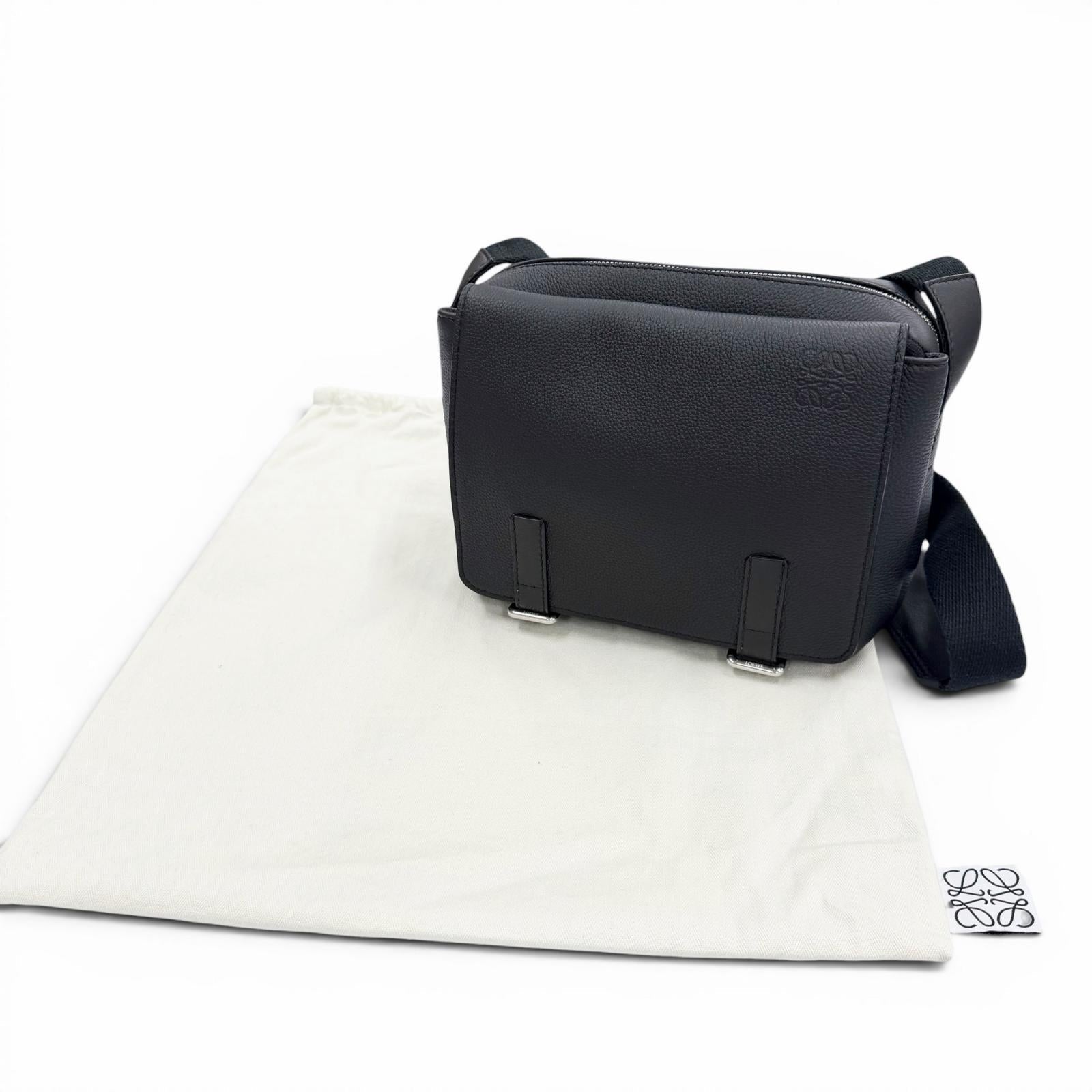 ロエベ レザーショルダーバッグ