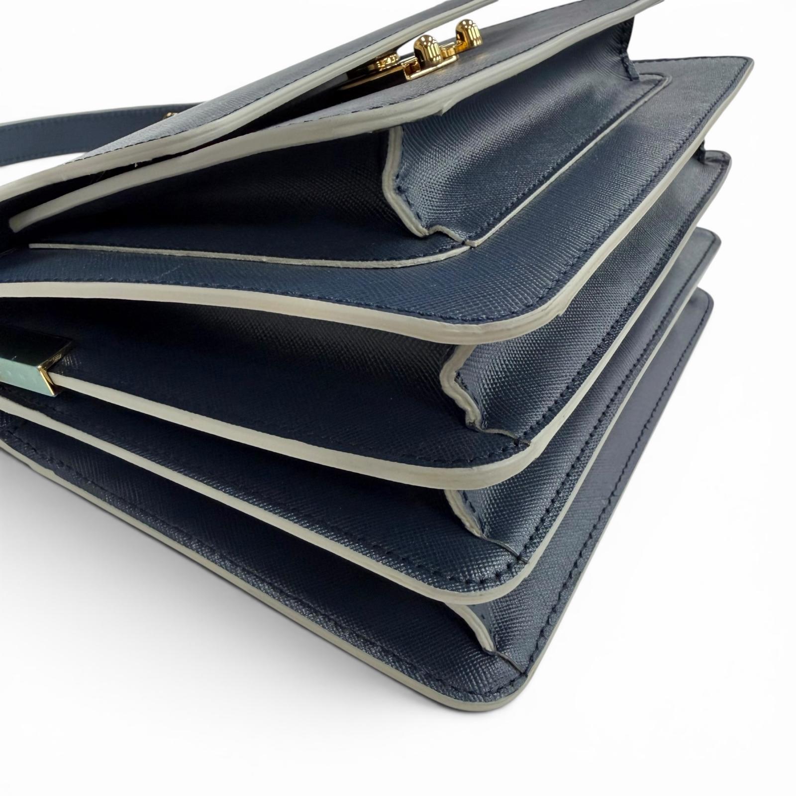 マルニ Trunk レザーショルダーバッグ