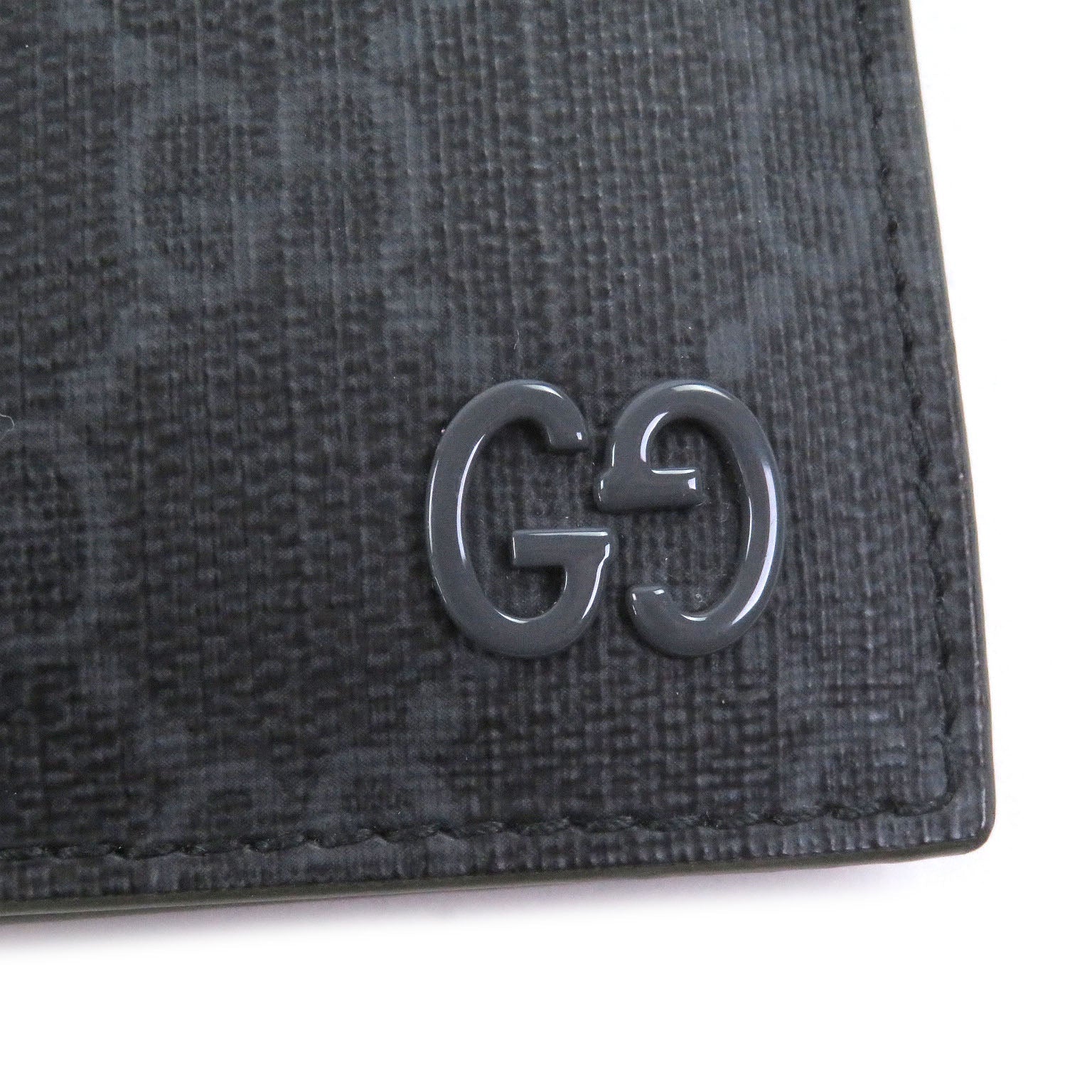 グッチ GGスプリーム 二つ折り財布