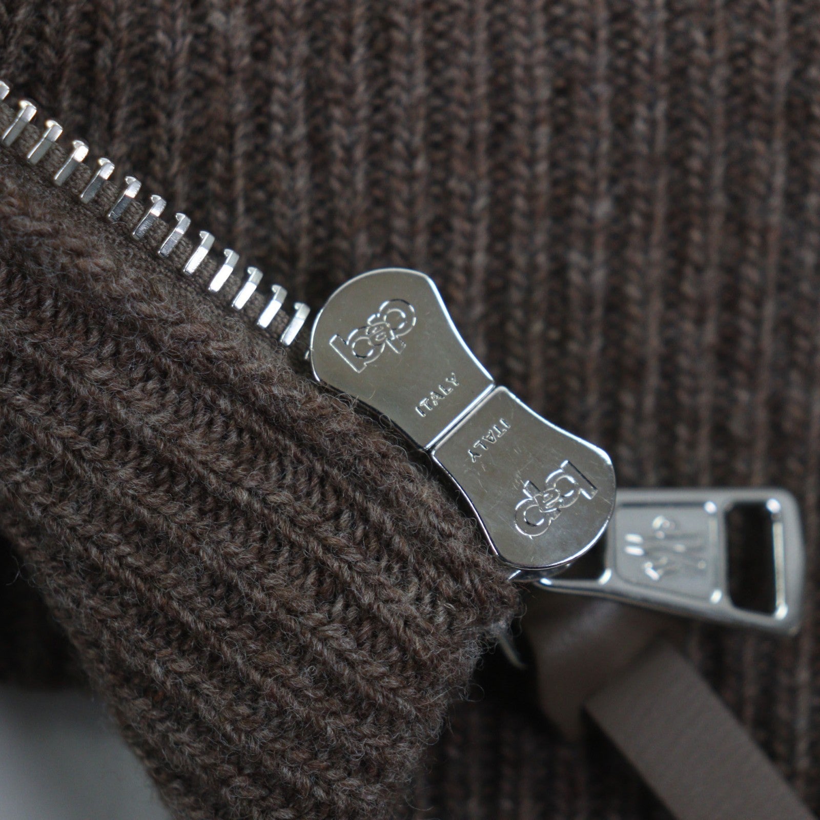 モンクレール コットン ウール ナイロン レザー ダウンジャケット