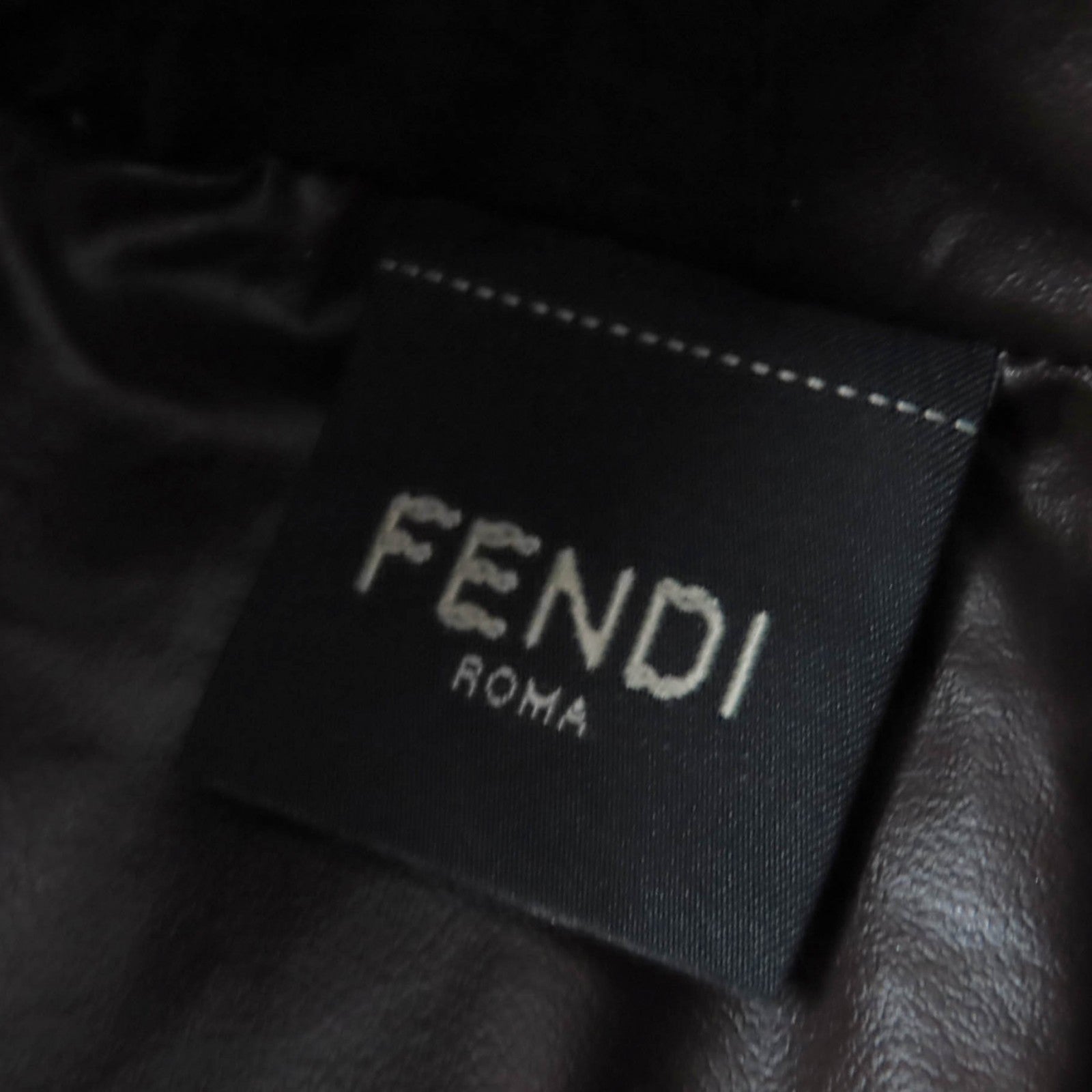 フェンディ FFモチーフ ナッパ ミニバケットポーチ