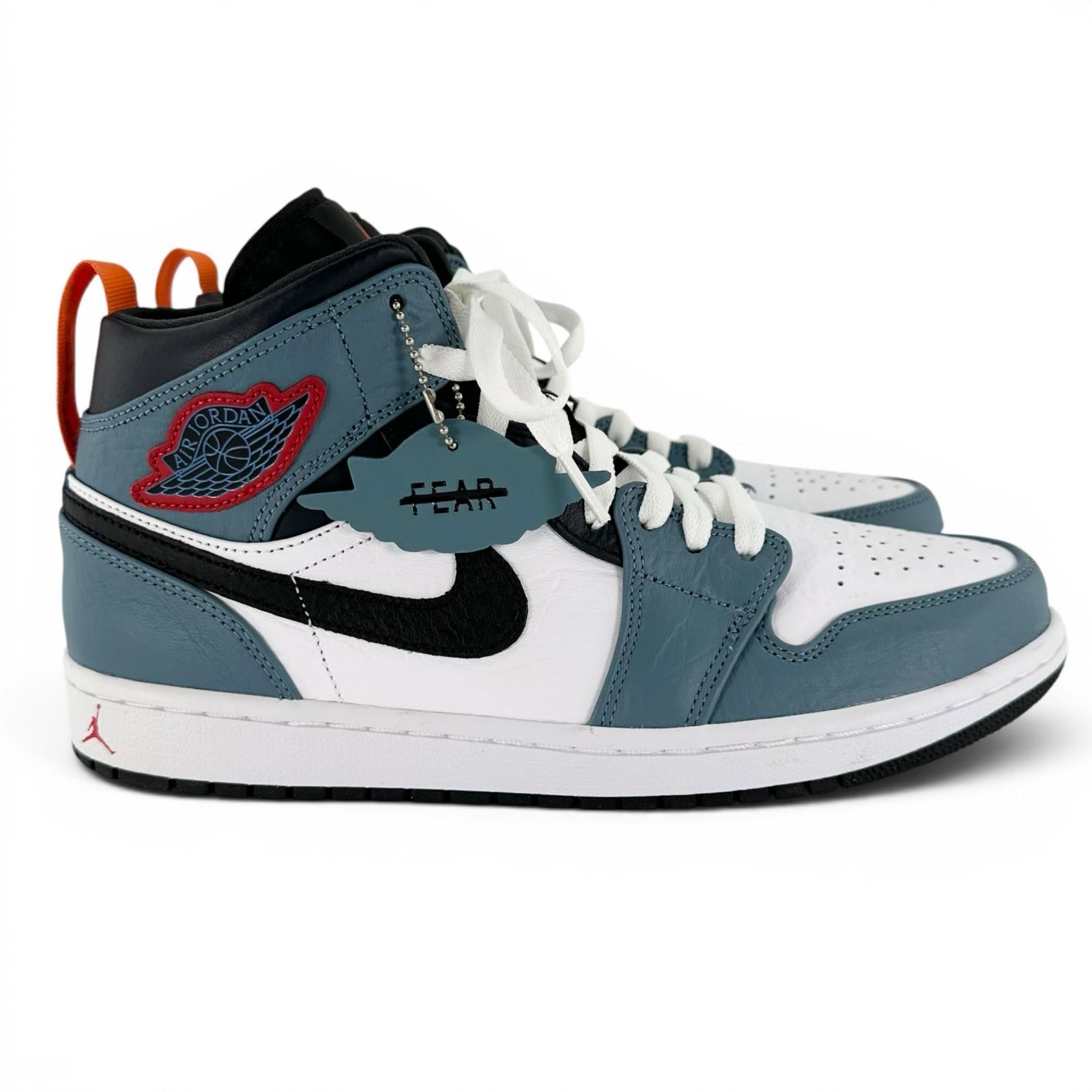 ナイキエアジョーダンMID SE FEARLESSスニーカー