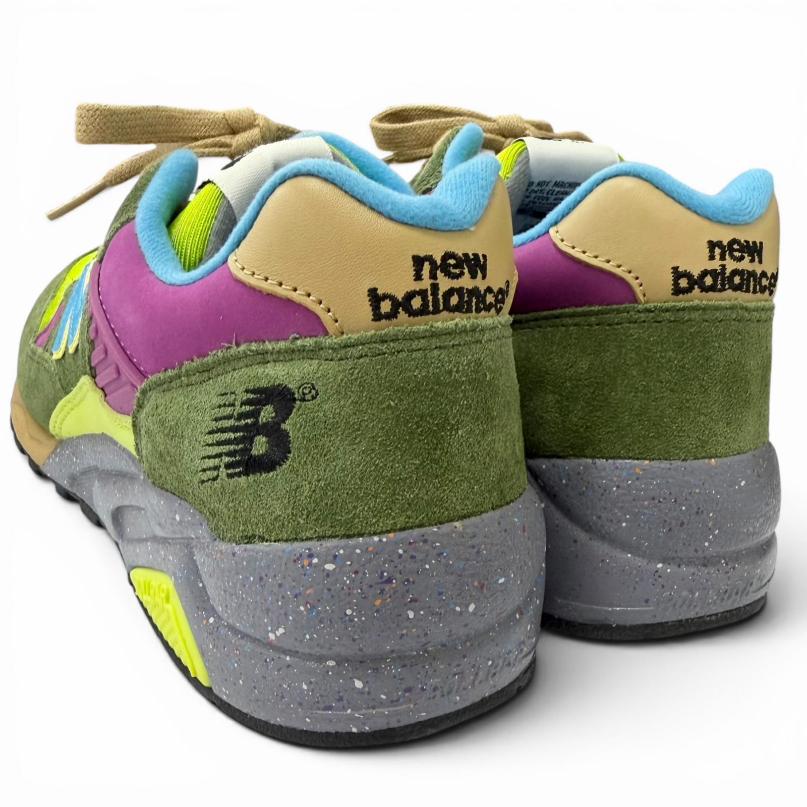 ニューバランス ステューシー HECTIC UNDEFEATED ローカットスニーカー