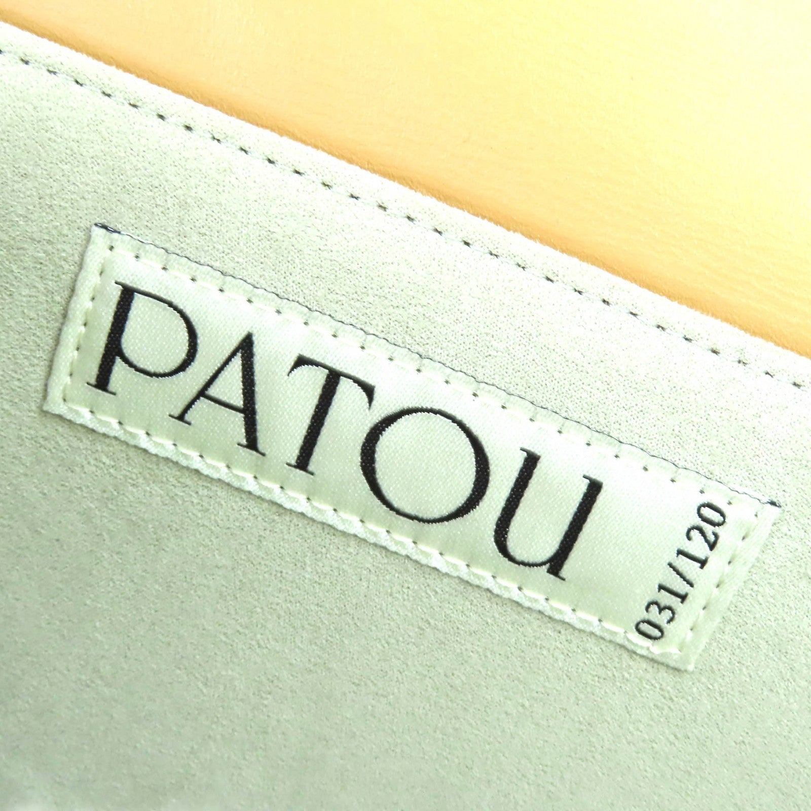 パトゥ Le Patou レザーショルダーバッグ
