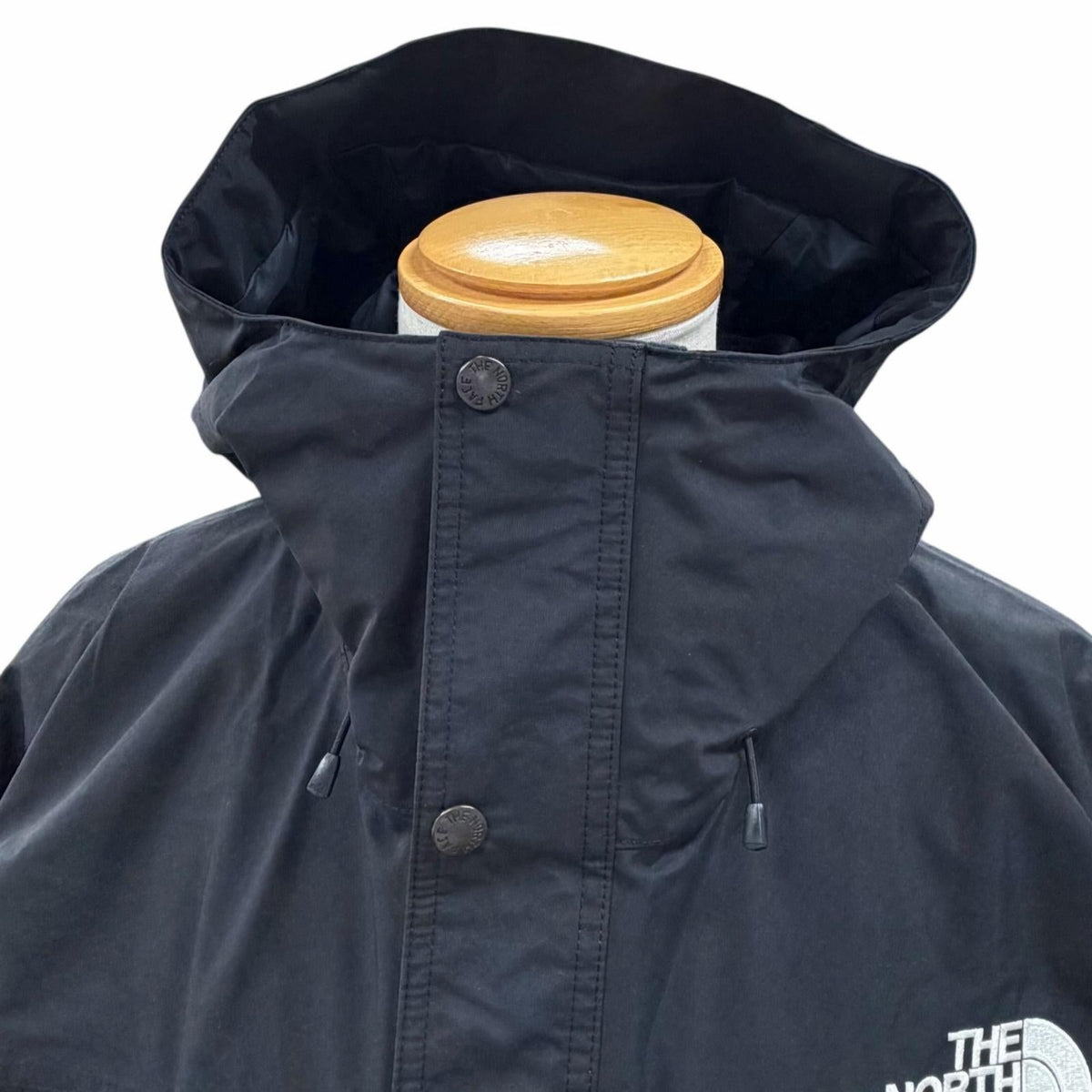 ザノースフェイス Mountain Light ナイロンフーディ