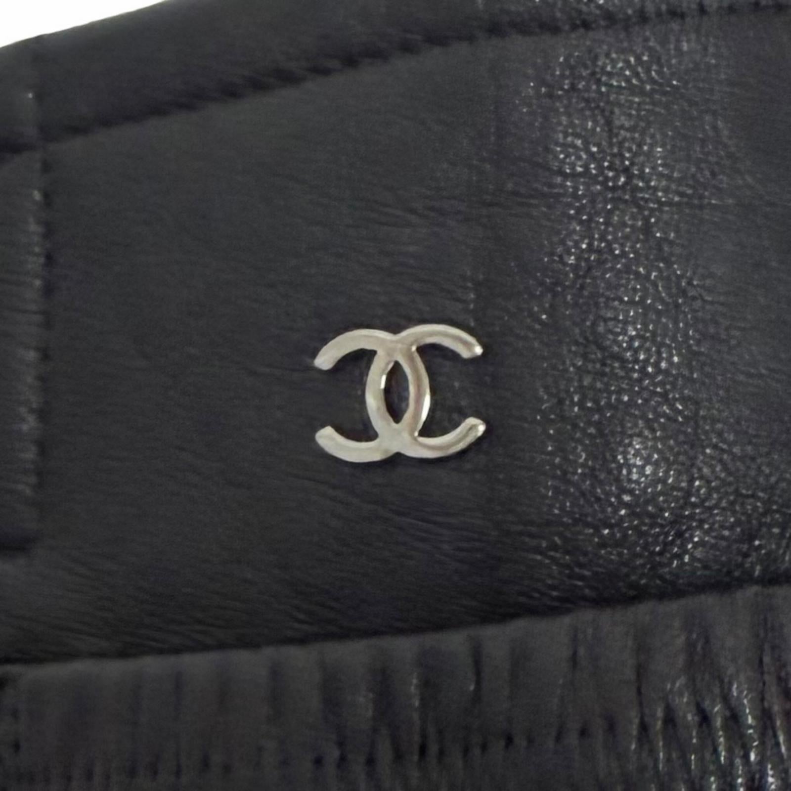 シャネル ココマーク キルティング レザー ブーツ