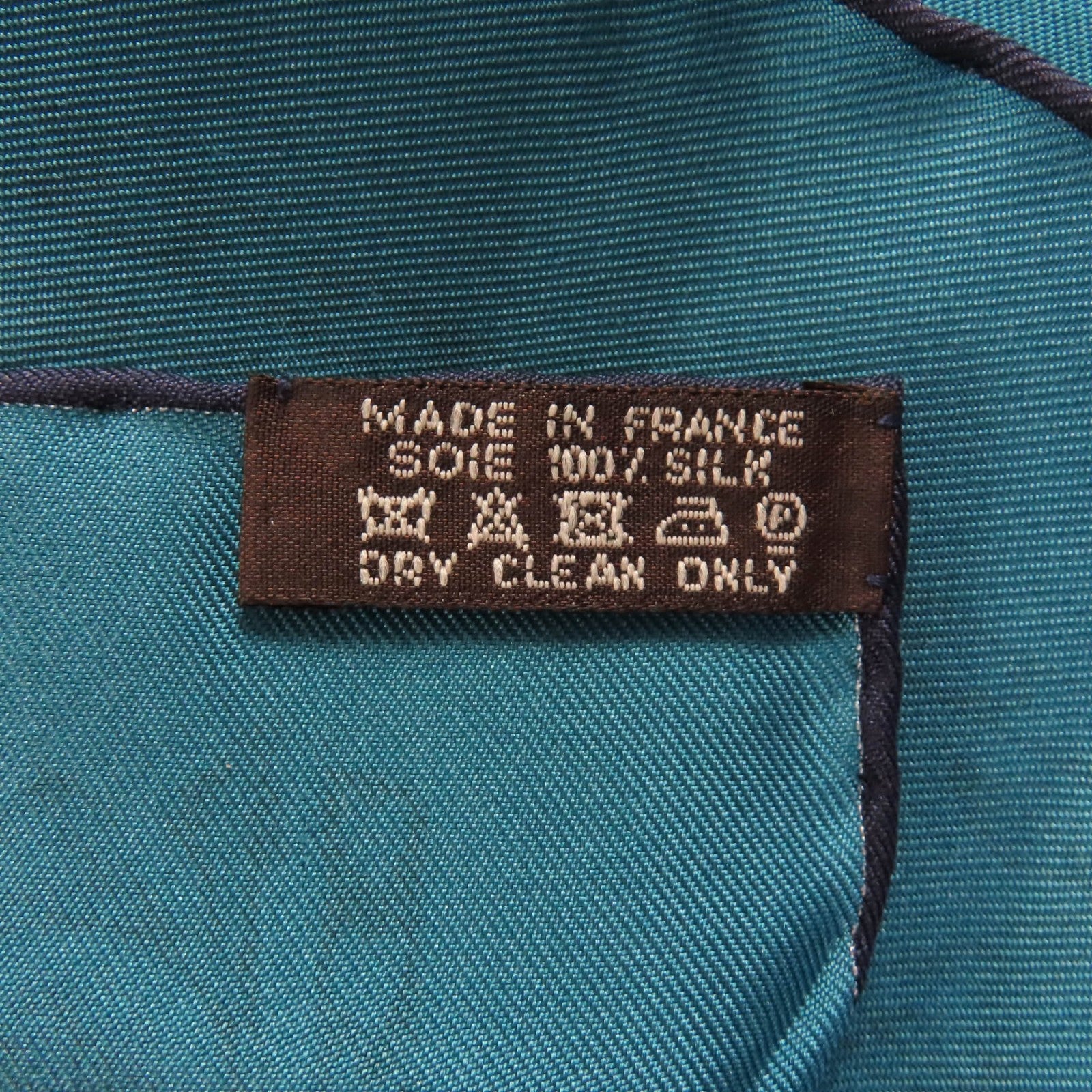 エルメス ル・ペガス・ドゥ・エルメス シルクスカーフ