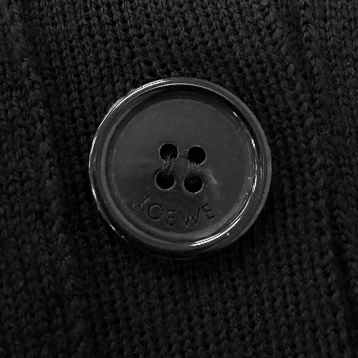 ロエベ アナグラムロゴ刺繍 ライトウールカーディガン