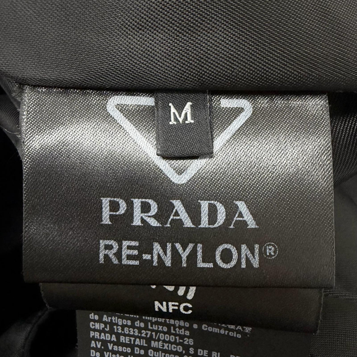プラダ Re-Nylon コート
