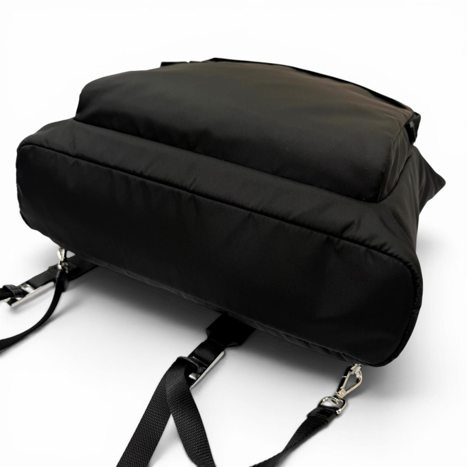 プラダ Re-Nylon トートバックパック リサイクルポリアミド