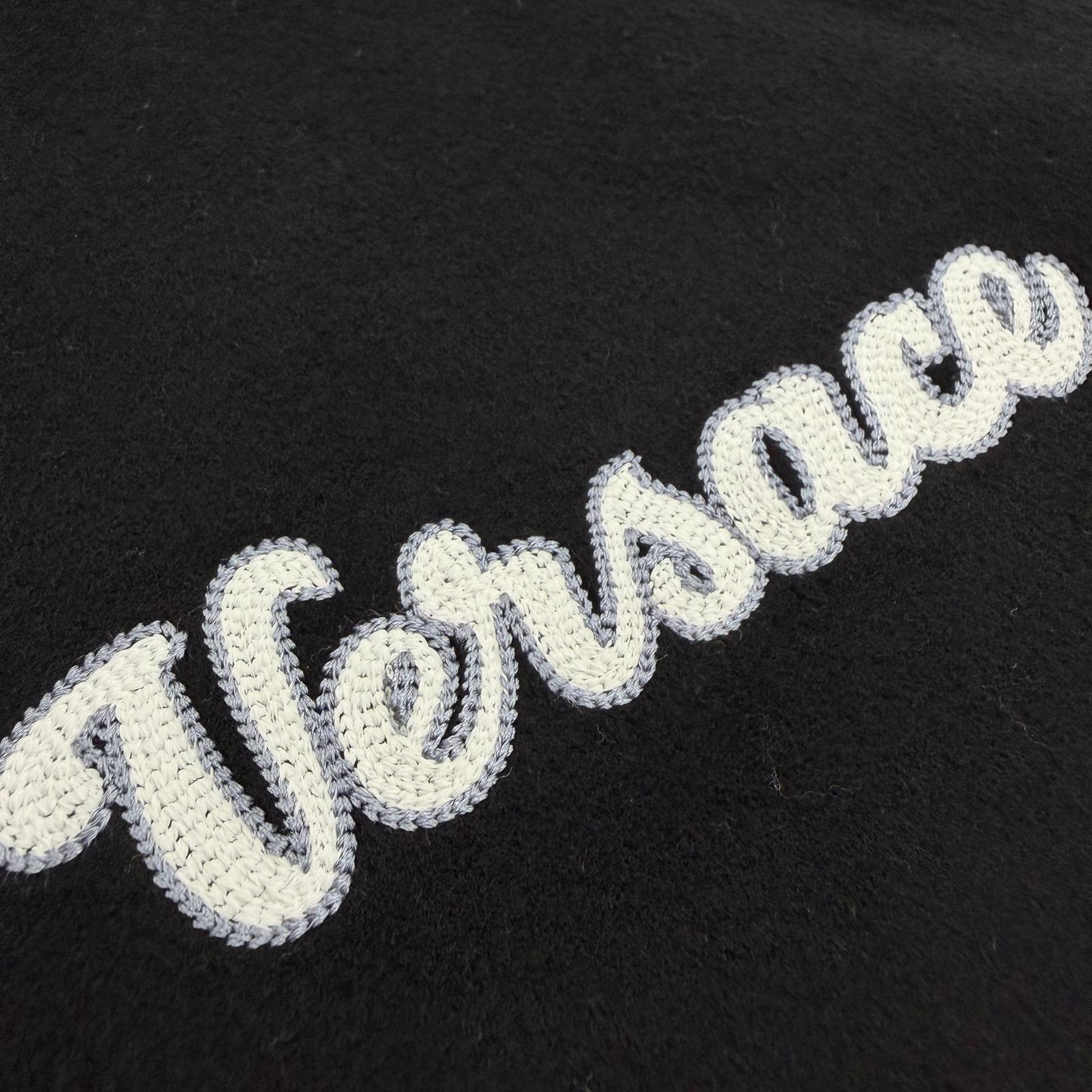 ヴェルサーチェ 刺繍ロゴジャケット