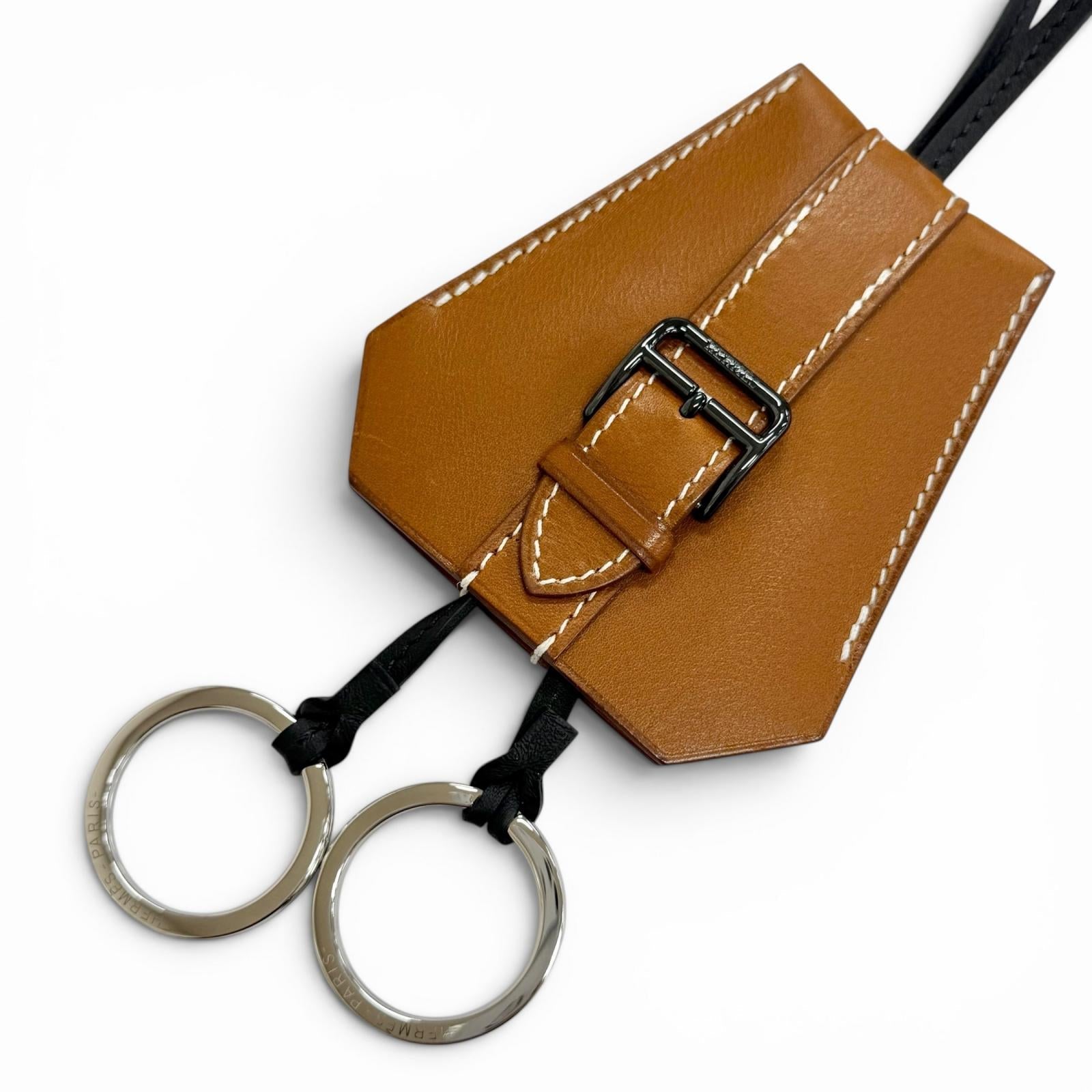 エルメス クロシェット レザーネックレス