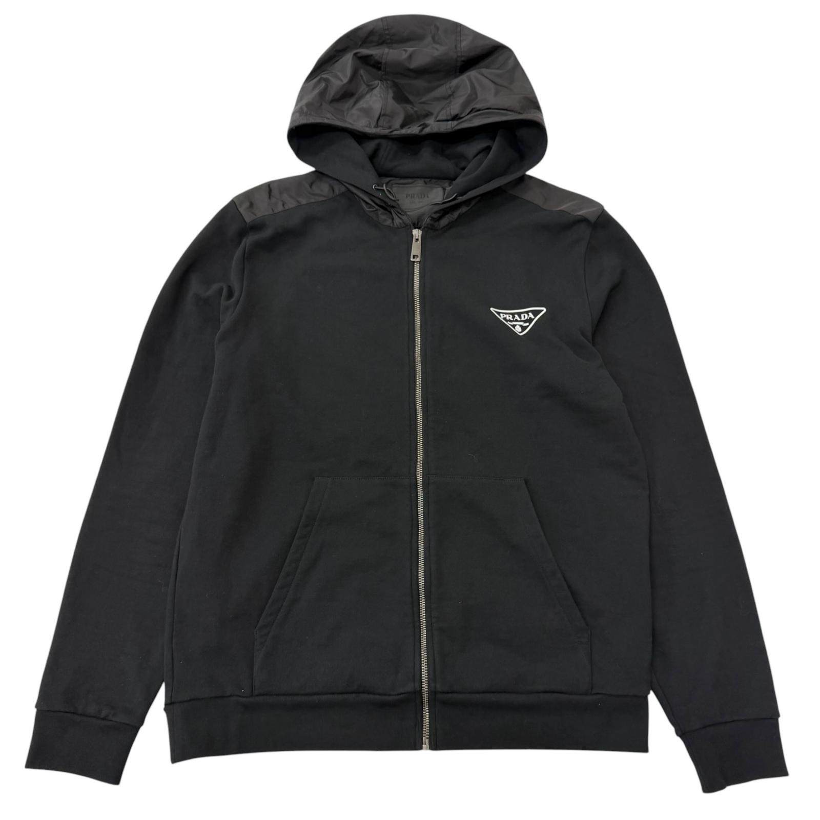 プラダ Re-Nylon コットンセットアップ
