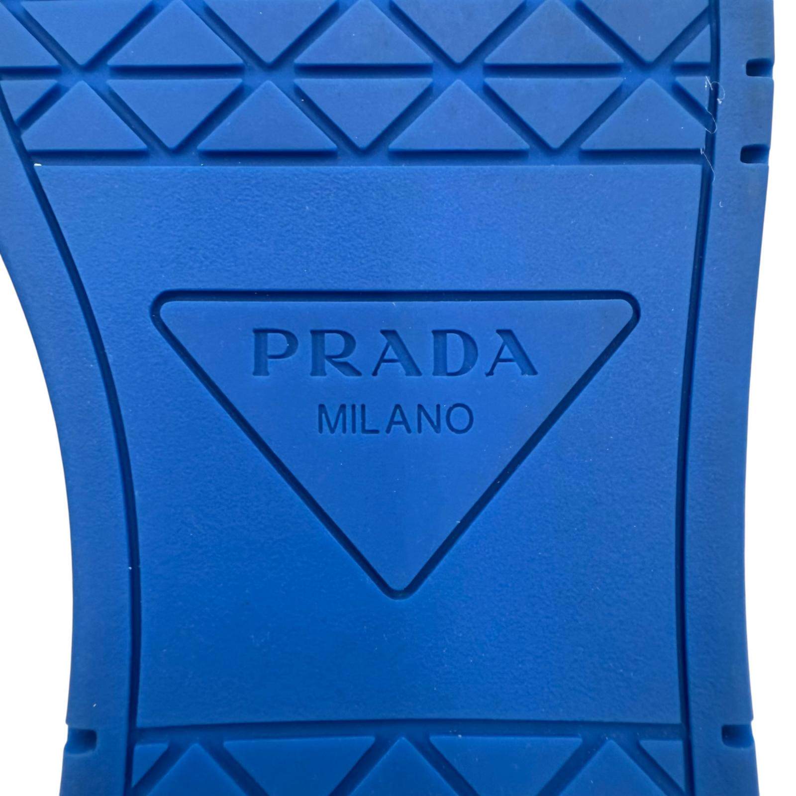 プラダ レザー スニーカー