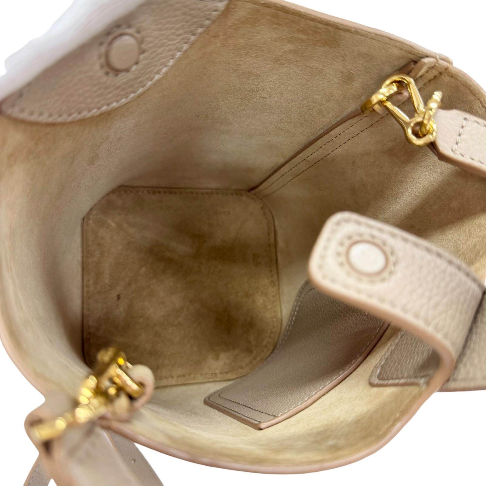 ロエベ Pebble Bucket Bag Mini レザーショルダーバッグ