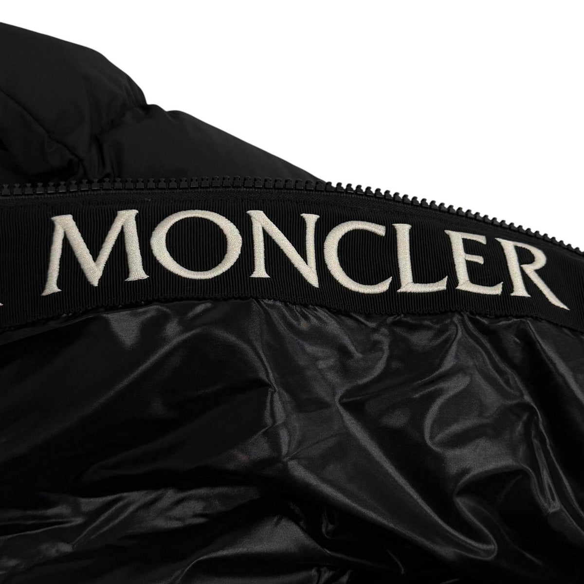 モンクレール MONTCLA ナイロンダウンジャケット