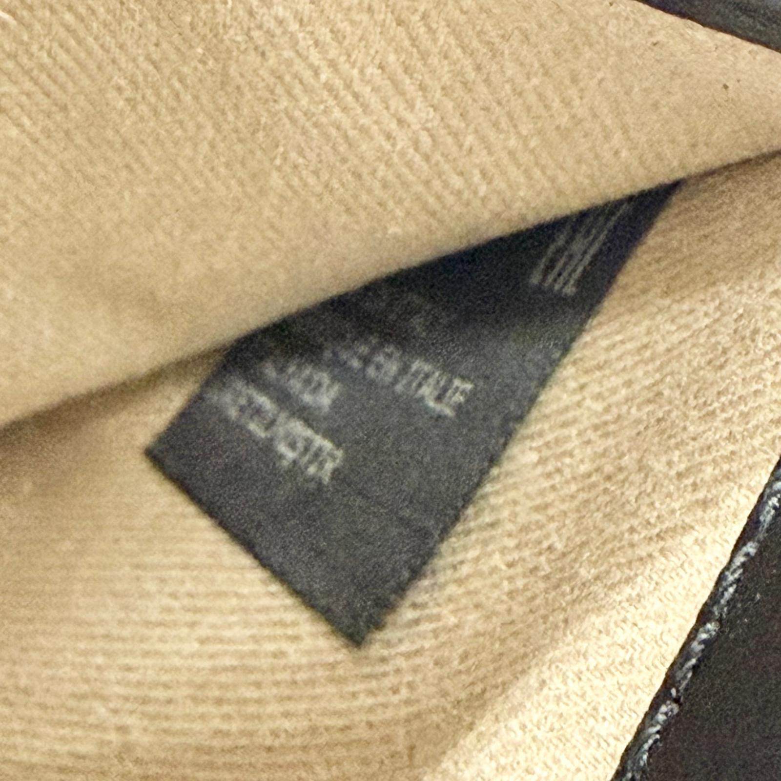 マルニ サフィアーノレザー 二つ折り財布