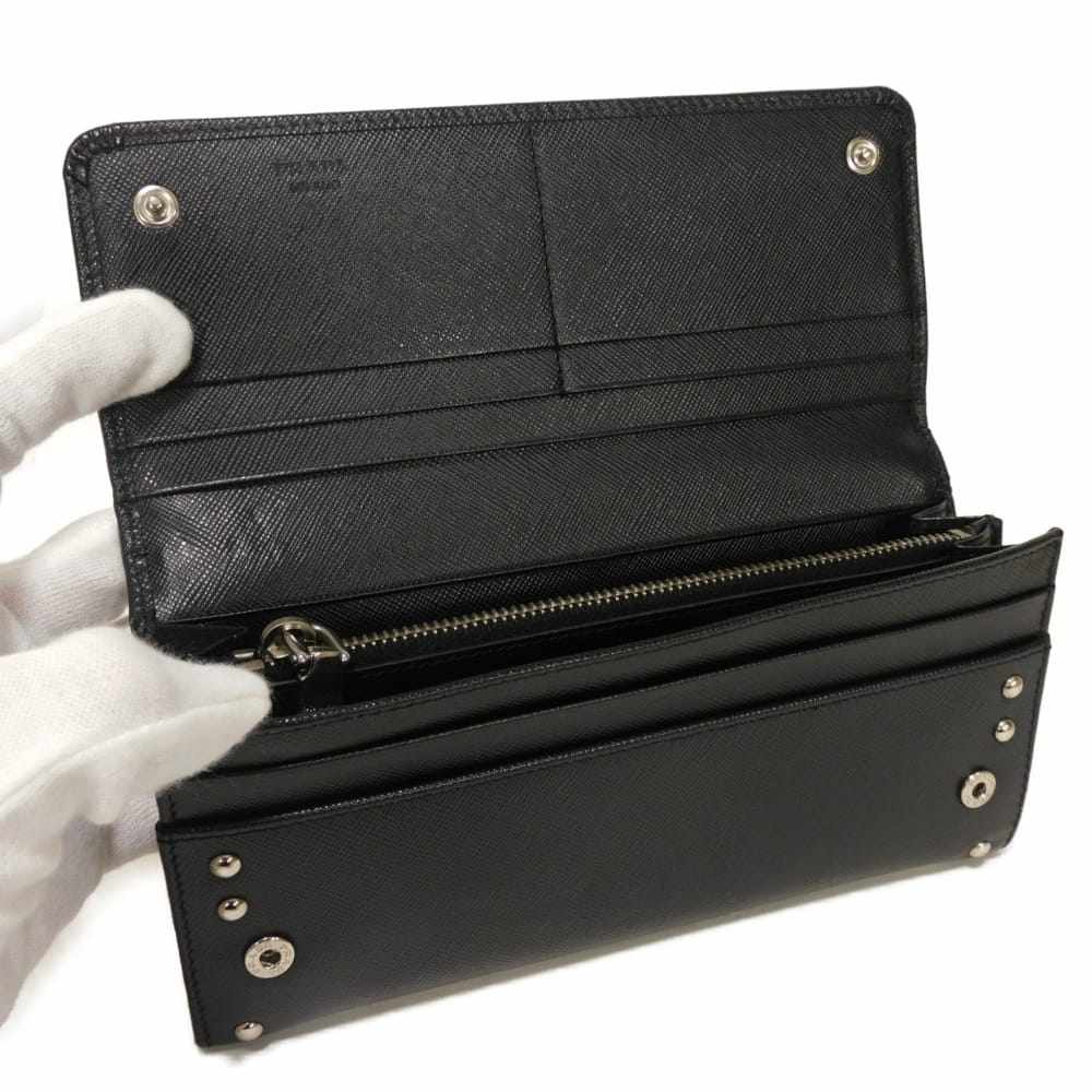 プラダ サフィアーノ スタッズ 長財布
