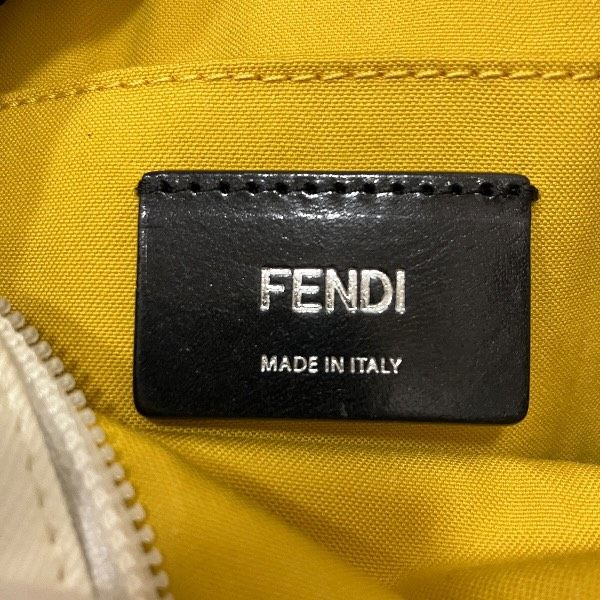 フェンディ レザーショルダーバッグ