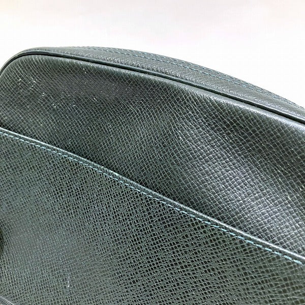 ルイ・ヴィトン タイガ アクセサリーポーチ クラッチバッグ