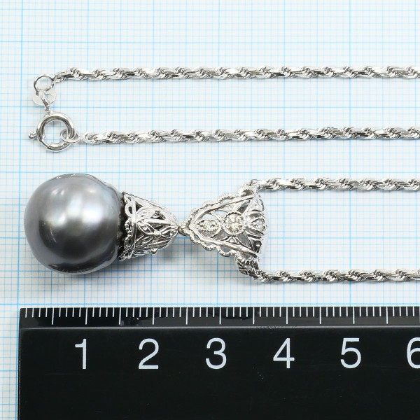 Au750ホワイトゴールド黒蝶真珠ダイヤネックレス