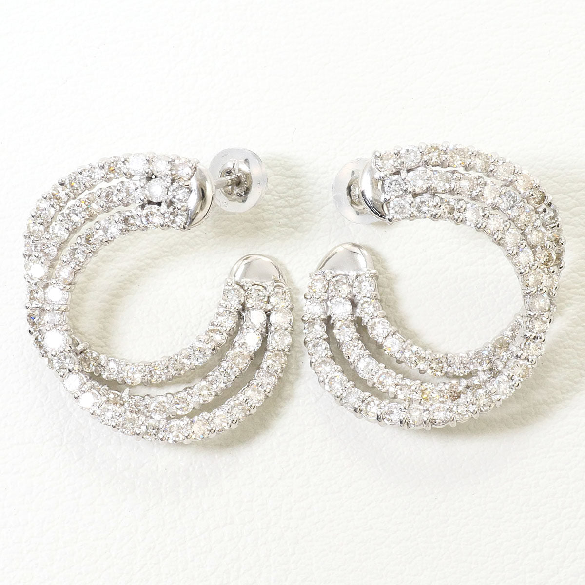 プラチナ ダイヤモンド ピアス